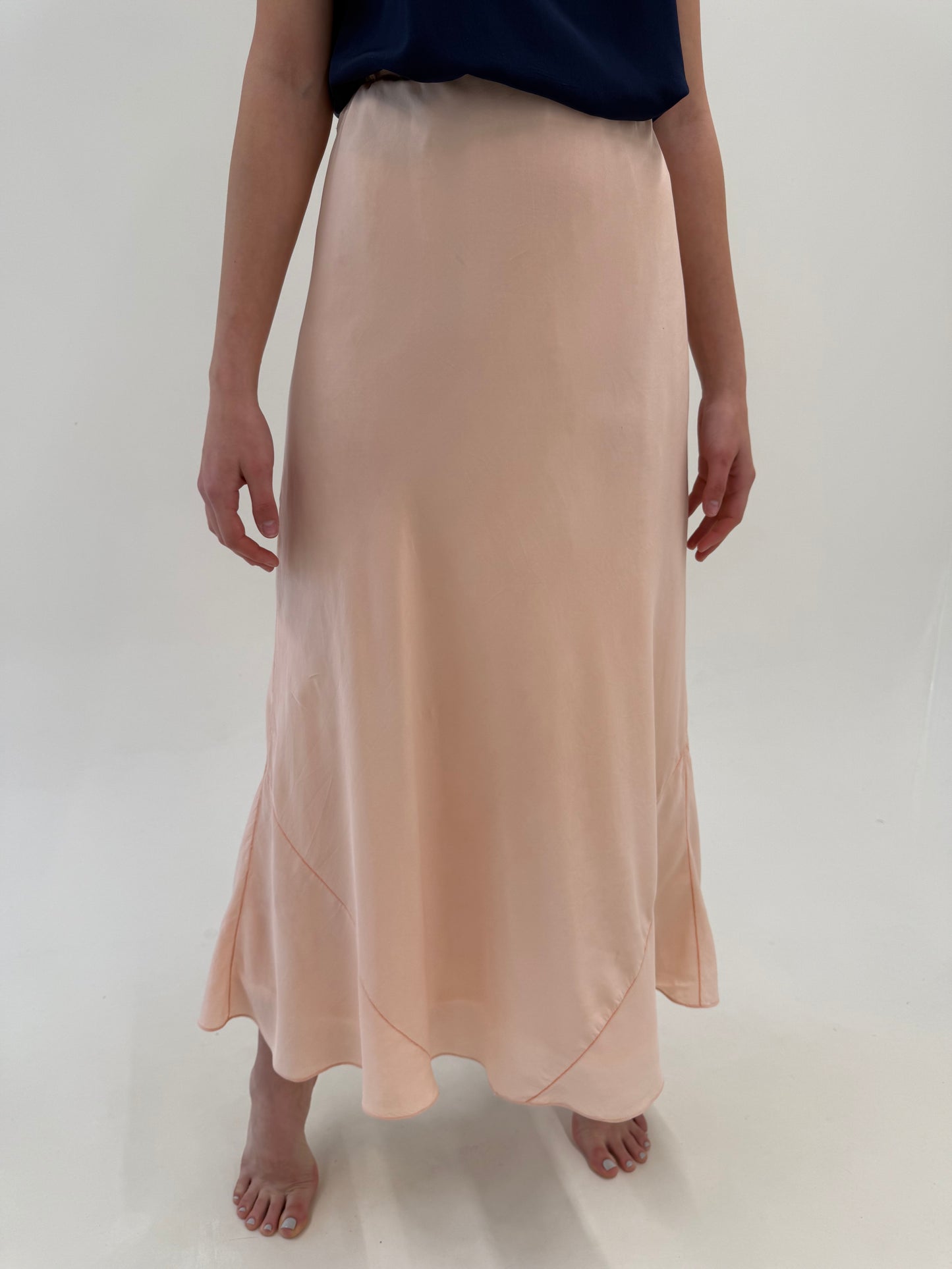 Fustă maxi light pink din mătase naturală în bie cu talie elastică