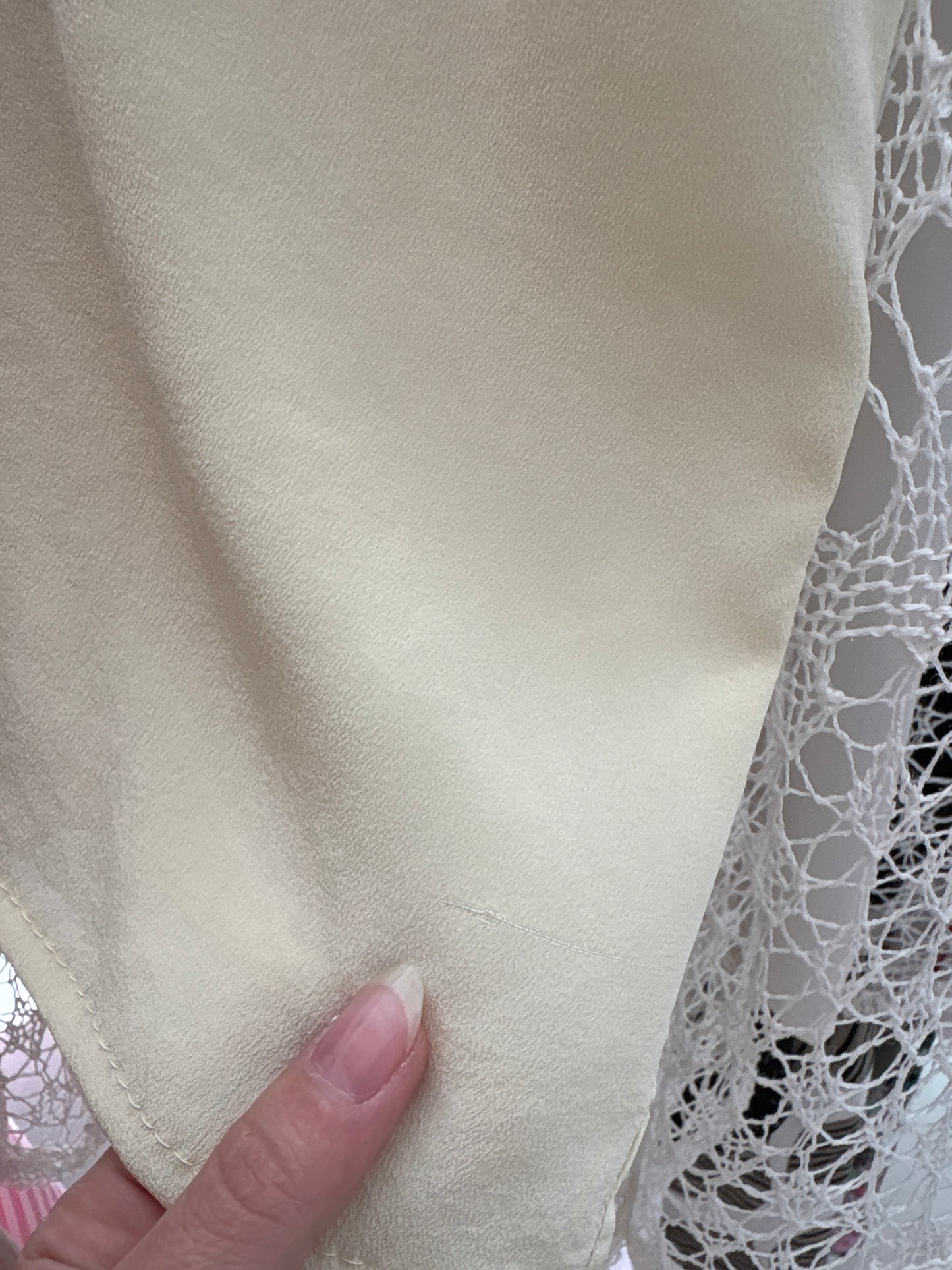 Camasa butter yellow pudrat din mătase matuala cu guler chic