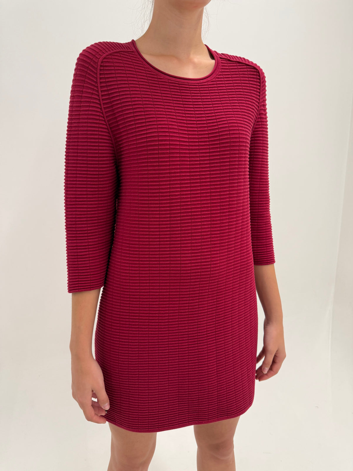 Rochie Lacoste raspberry red din tricot dens plin ribbed ultra confort structurat