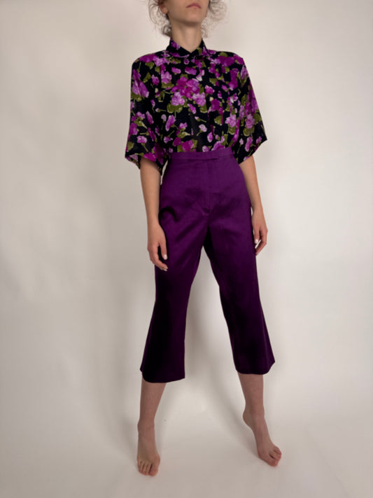 Pantaloni petite capri din mătase naturală cu talie înaltă