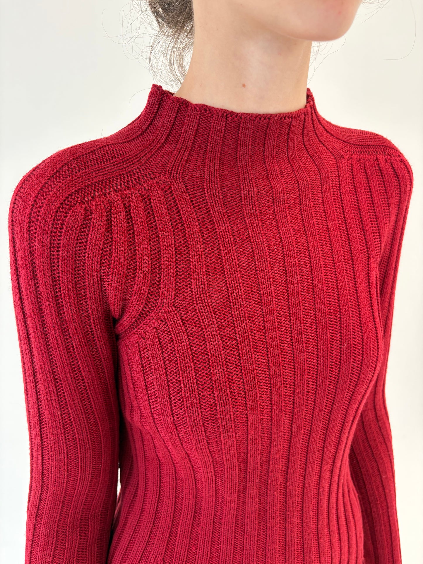 Maleta burgundy din lana merino extrafina de gramaj mare ribbed