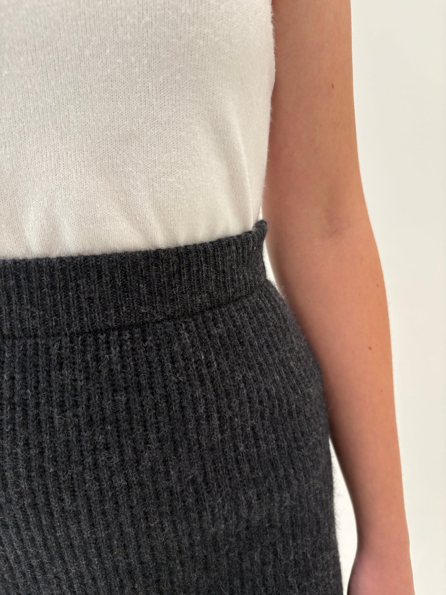 Fustă italiană din lana merino extrafina ribbed de gramaj mare