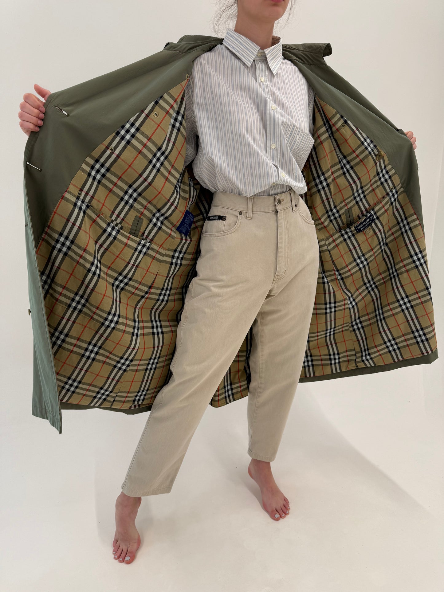 Trench vintage Burberry kaki cu talie reglabilă cu cordon