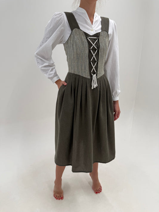 Rochie vintage cu corsaj și buzunare din stofă de lana extrafina și lyocel
