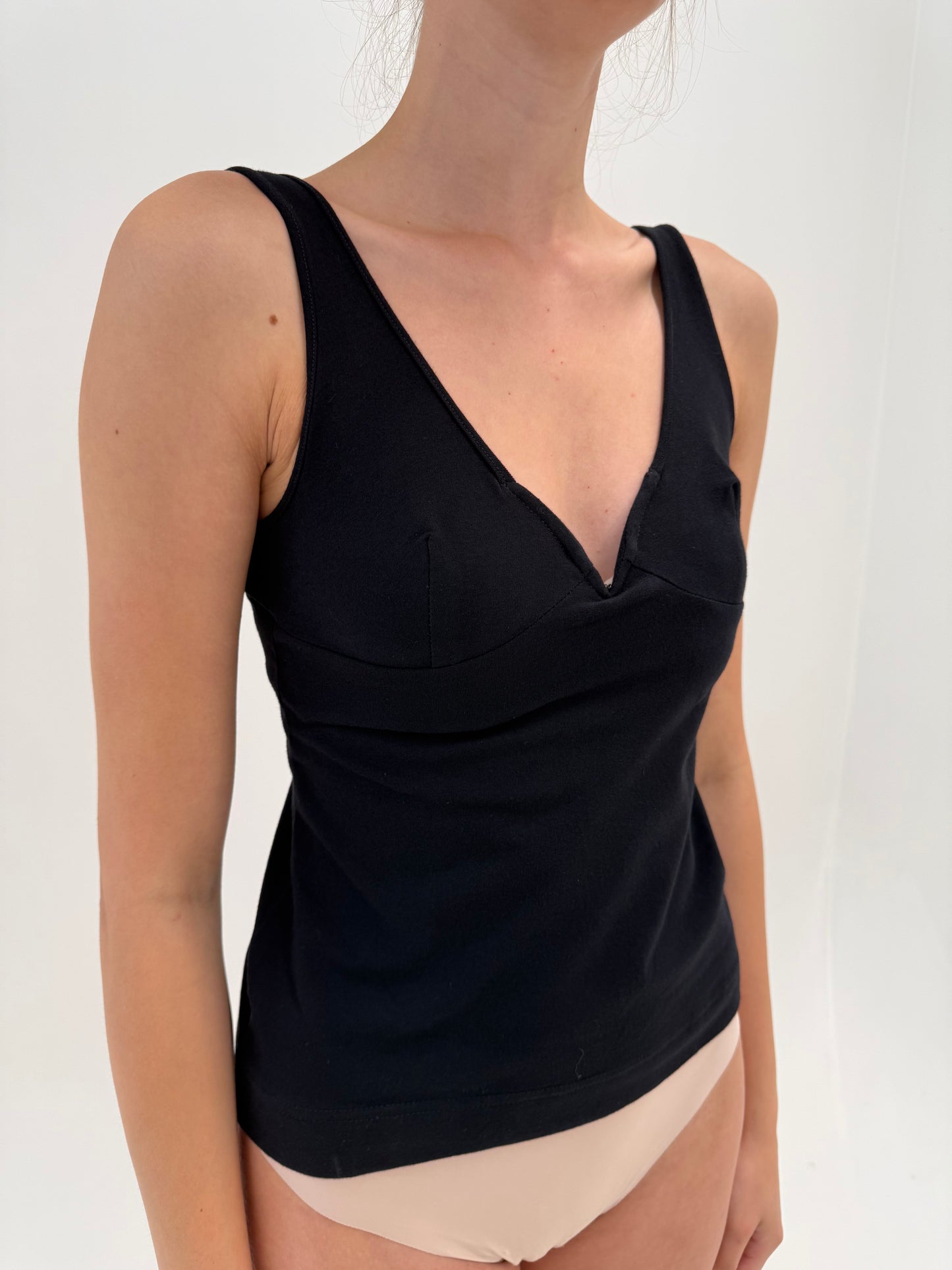 Top negru Marella by Max Mara ultra modelator cu intaritura la decolteu