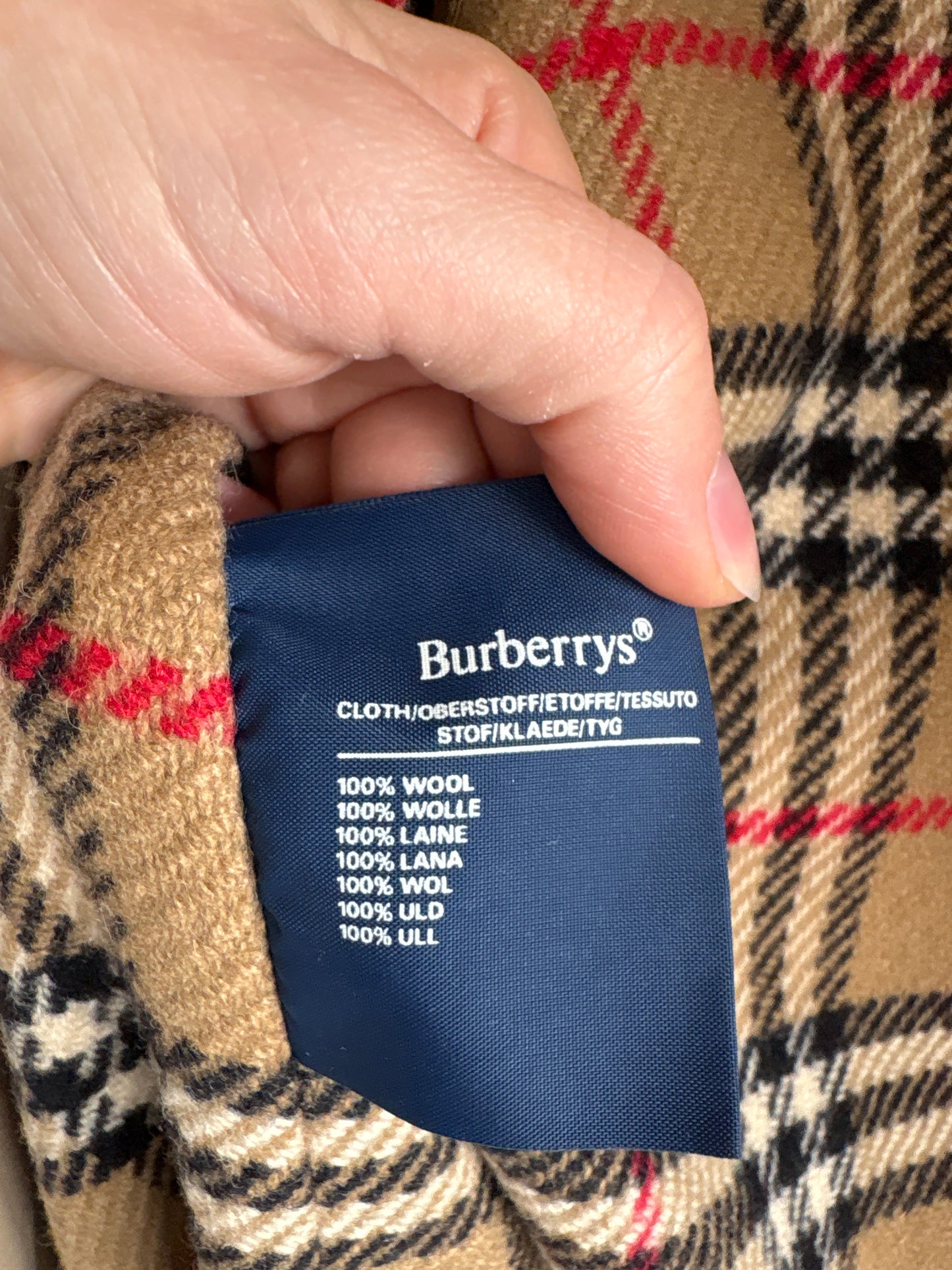 Trench Burberry din gabardină de la toamnă la iarbă cu liner detașabil din lana