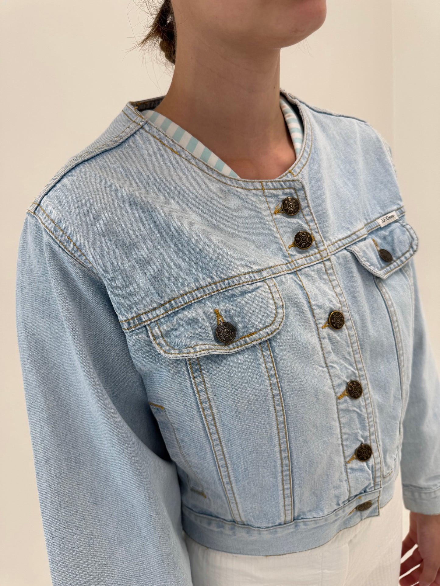 Geacă vintage baby blue din jeans de vară moale și confortabil în croi cropped