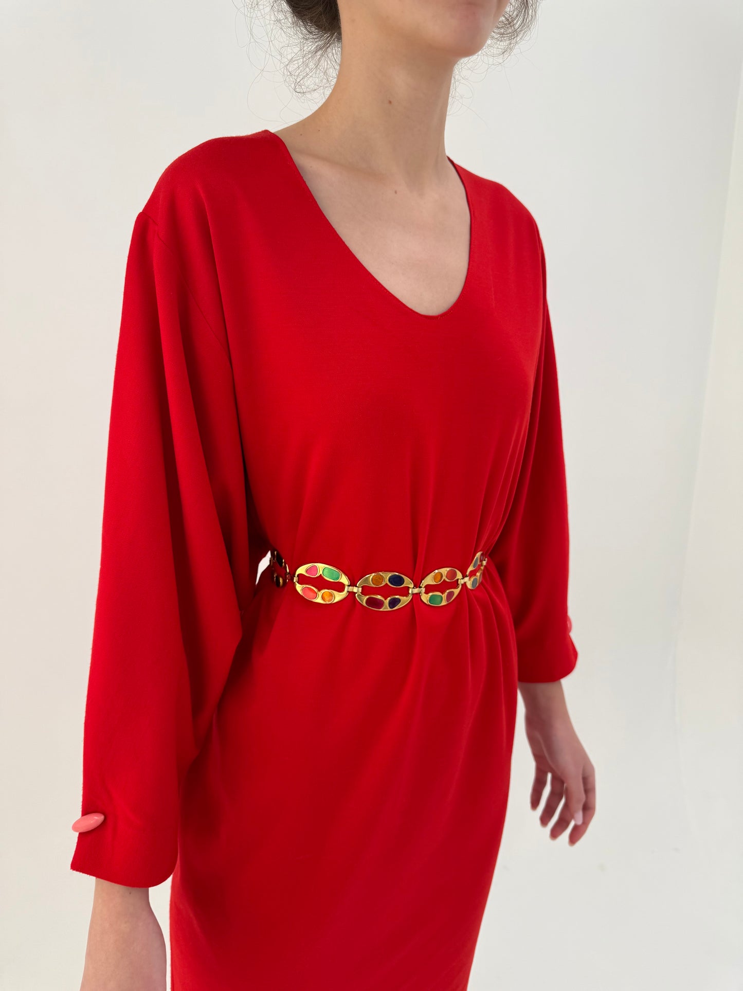 Rochie vintage roșu tare din tricot dens de lana extrafina cu mânecă fluture