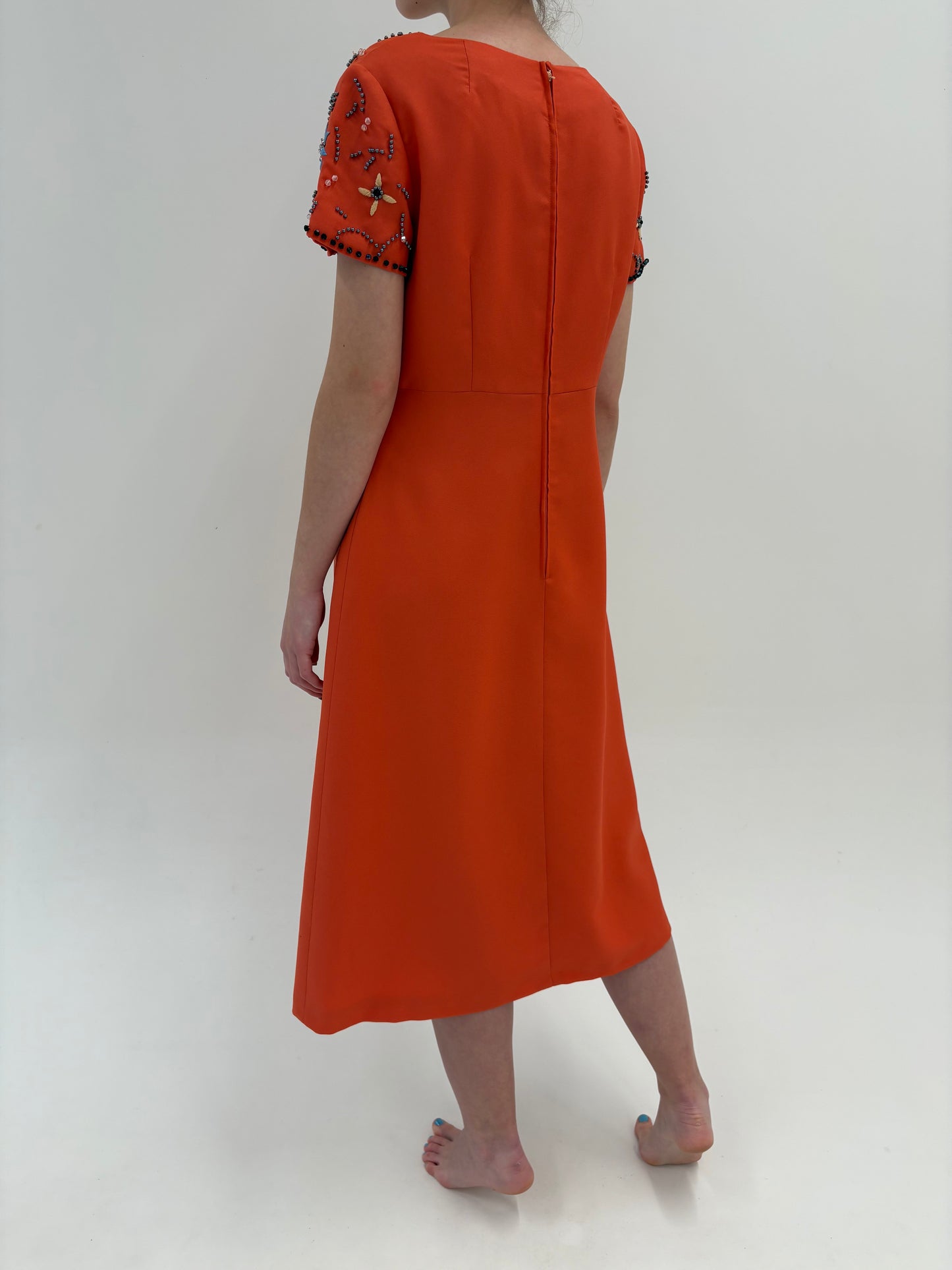 Rochie Old vintage anii 60 de colecție din creppe gros ușor lucios și aplicații manuale