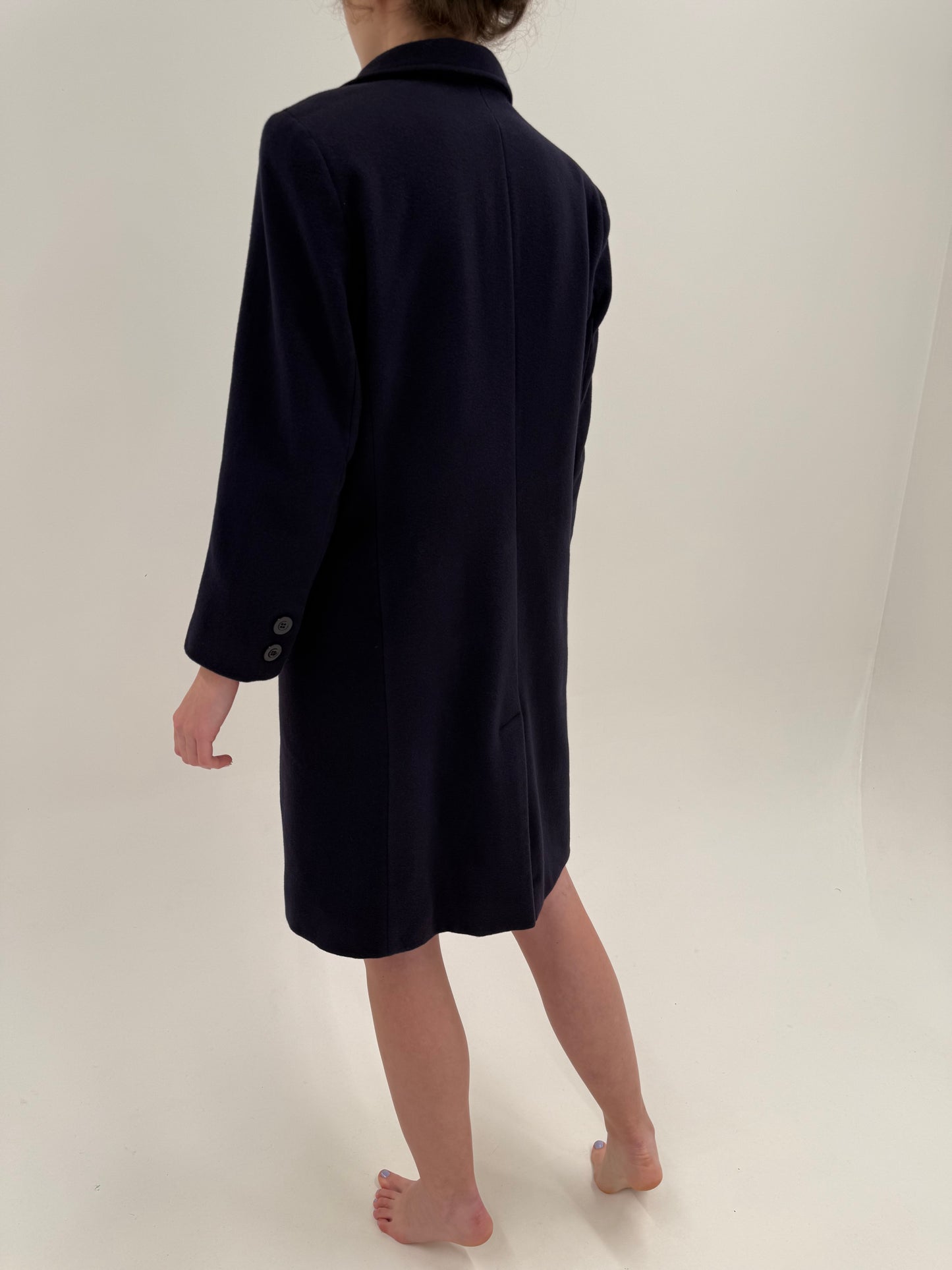 Palton italian dark aubergine din stofă de lana extrafina în croi ușor cambrat