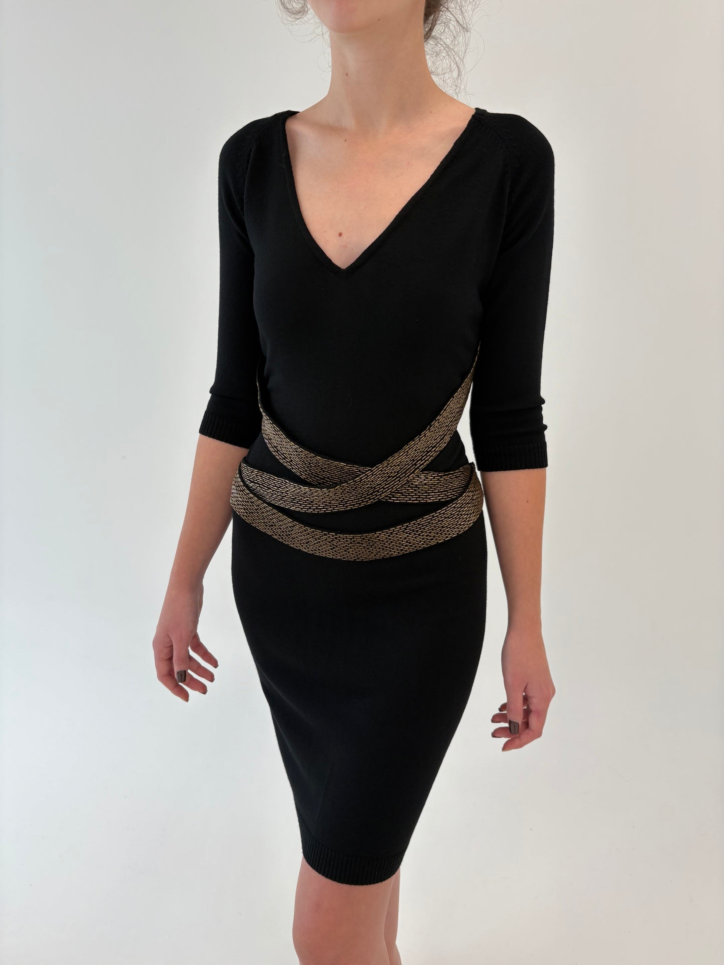 LBD din lana merino extrafina cu ‘cordoane’integral cu aplicații manuale