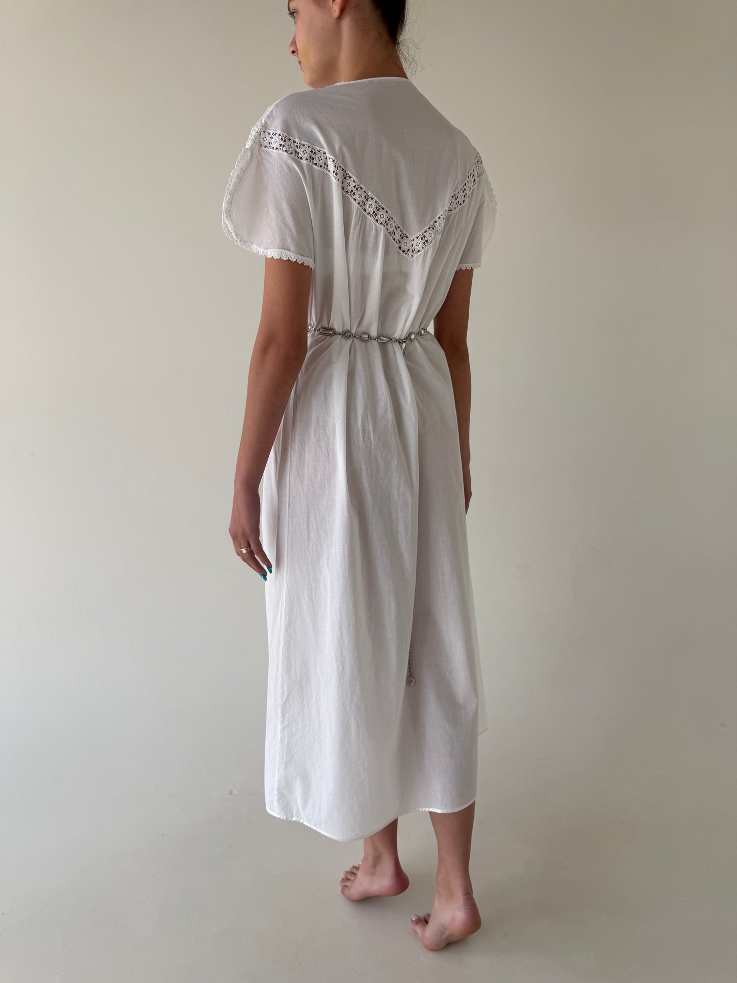 Rochie vintage maxi cu macrame lucrat manual din cea mai fină zonă de bumbac