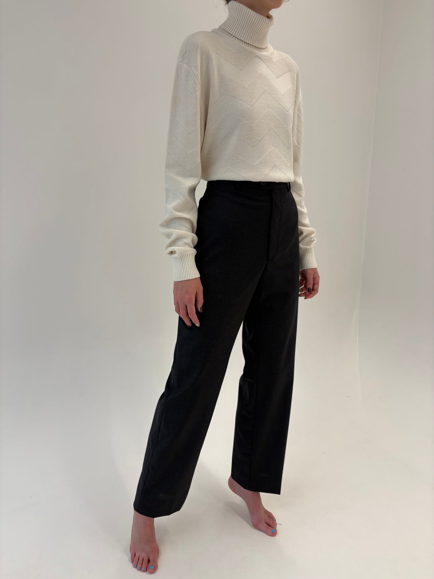 Pantaloni tall din stofă luxury de lana extrafina super 100’s în croi actual