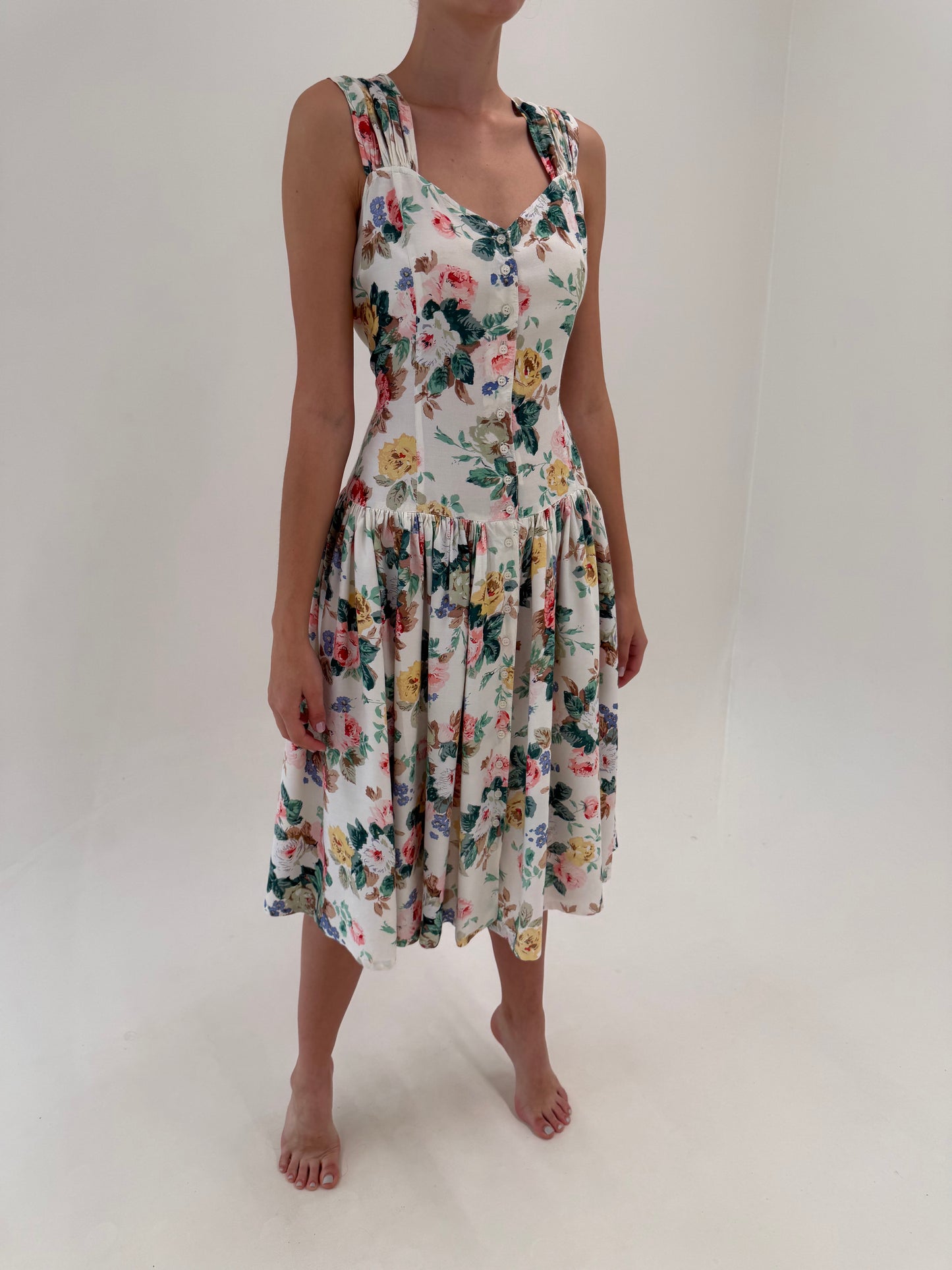 Rochie vintage super vaporoasă cu corsaj ușor elastică la spate