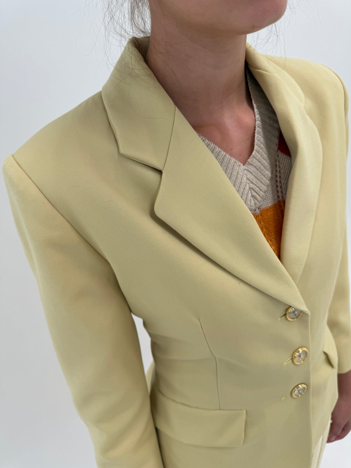 Sacou petite cambrat italian din lana extrafina virgină butter yellow