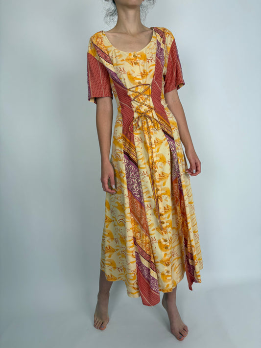 Rochie vintage vaporoasă cu talie marcată reglabilă