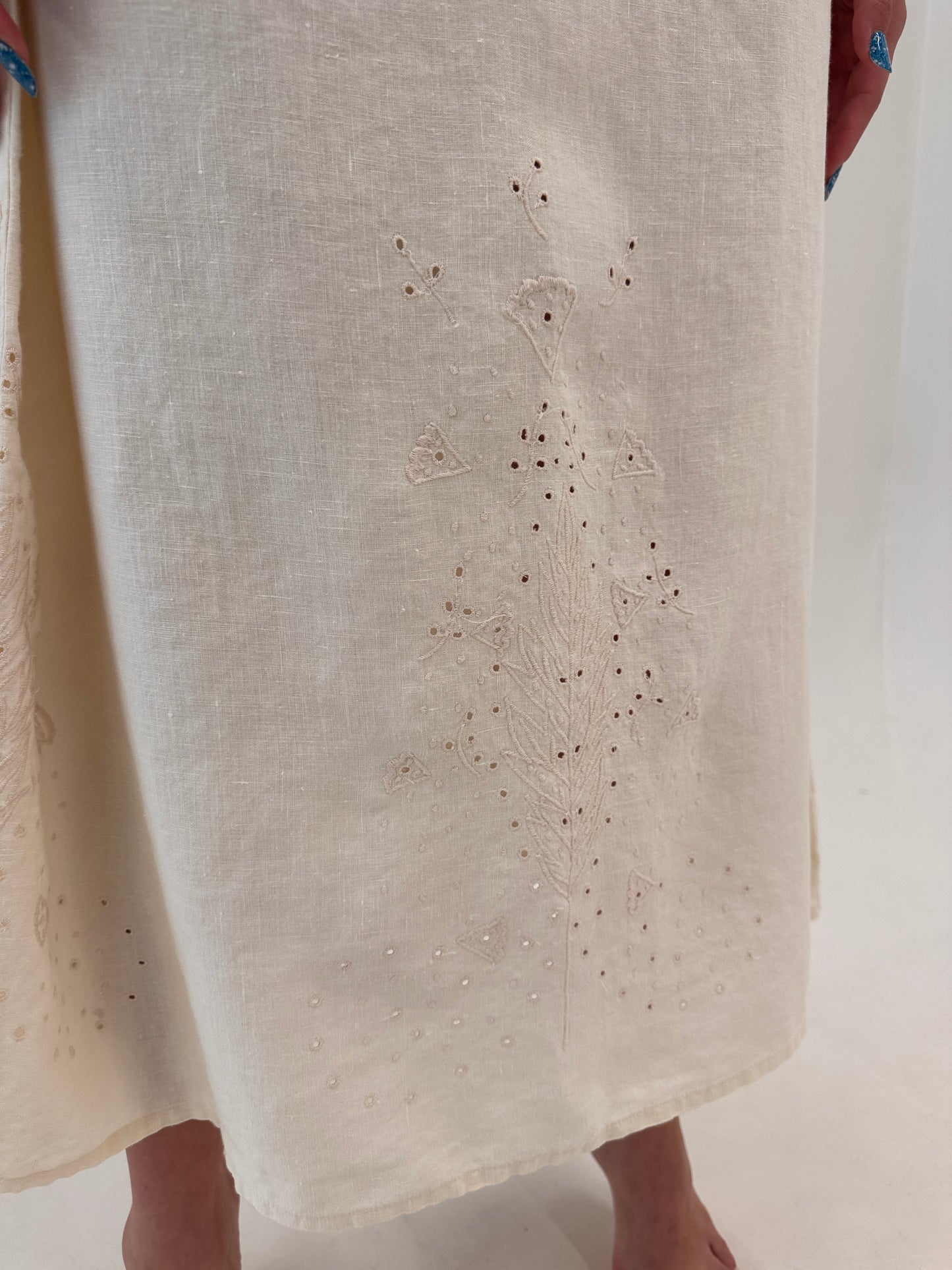 Fustă maxi light nude în croi extrem de chic dublu petrecut din in premium cu broderie anglaise
