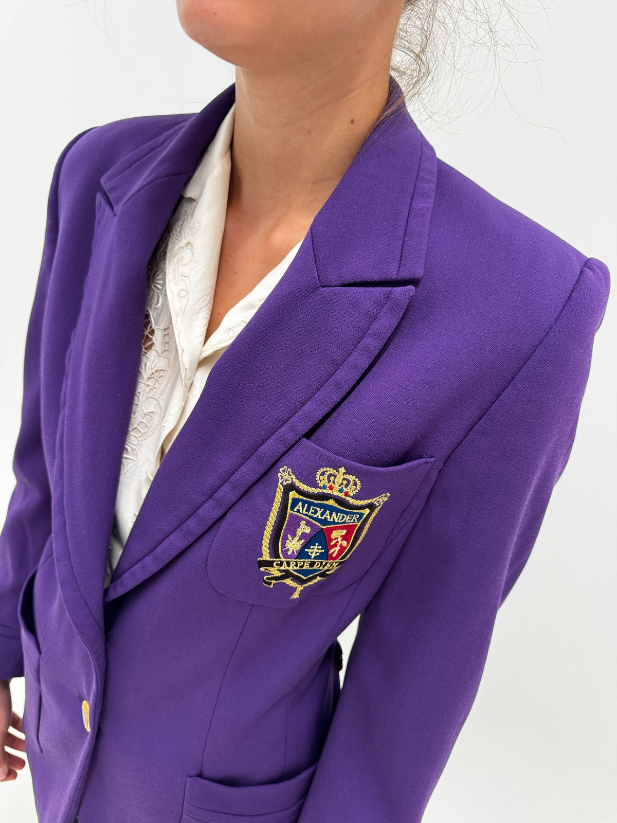 Sacou vintage din lana extrafina confort cu emblemă și revere late violet