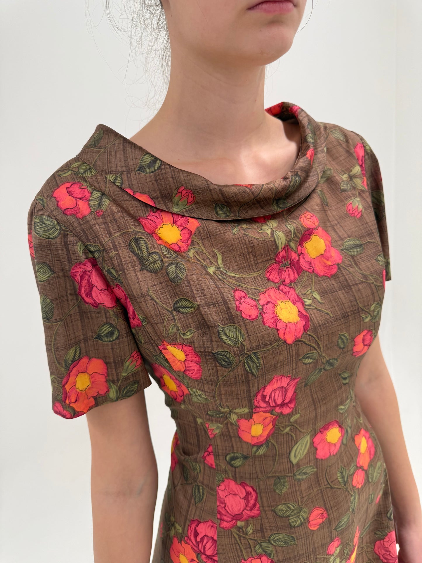 Rochie vintage a la Jackie Keneddy super feminin din mix de mătase naturală