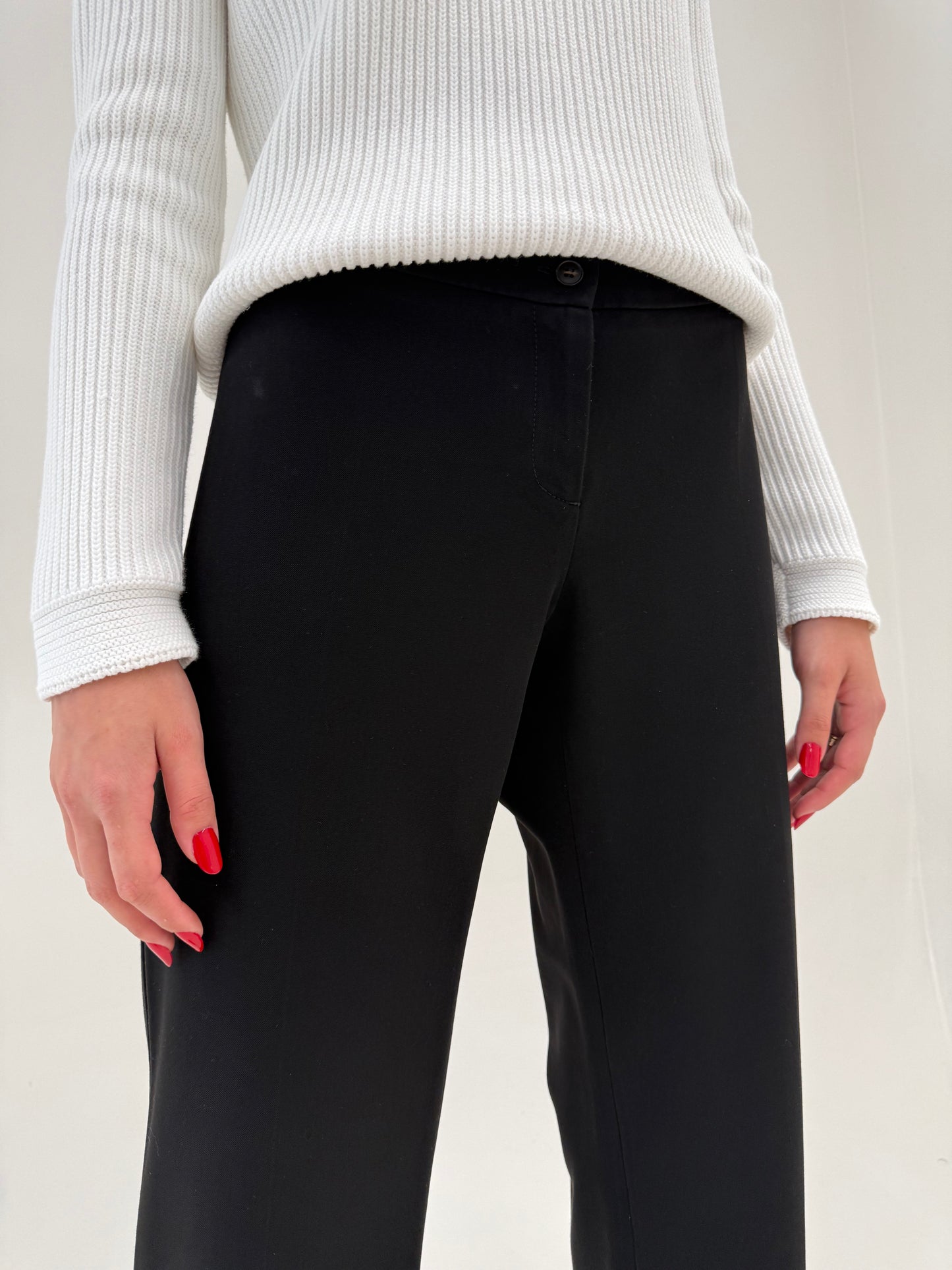 Pantaloni negri Max Mara tall din twill gros de bumbac modelatir în croi drept