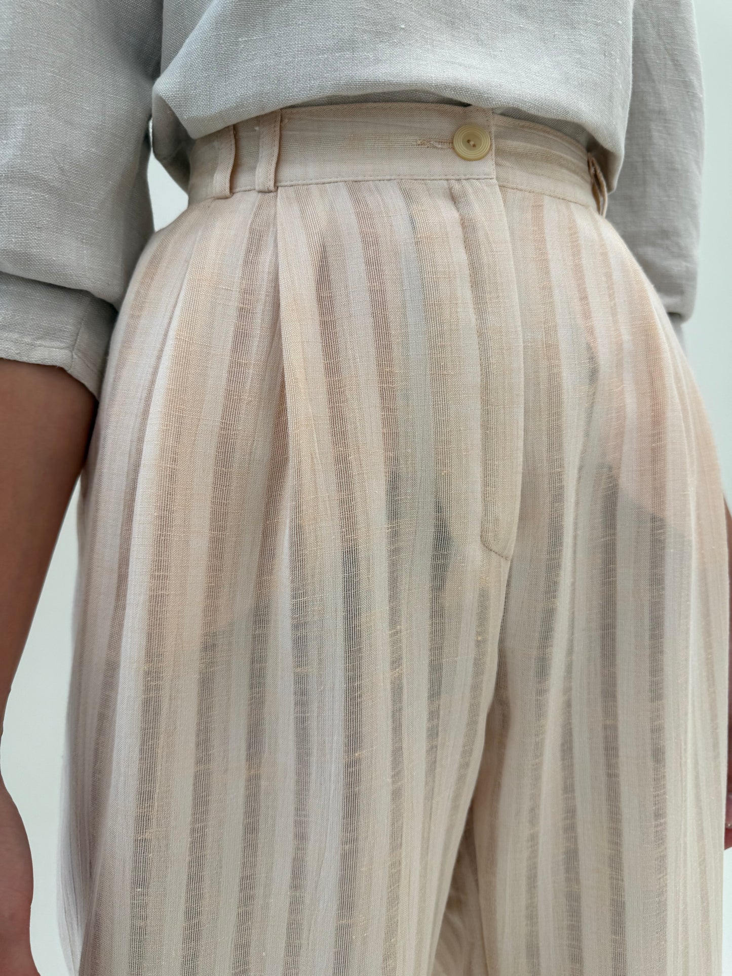 Pantaloni capri din panzica de in cu pense și talie ultra înaltă