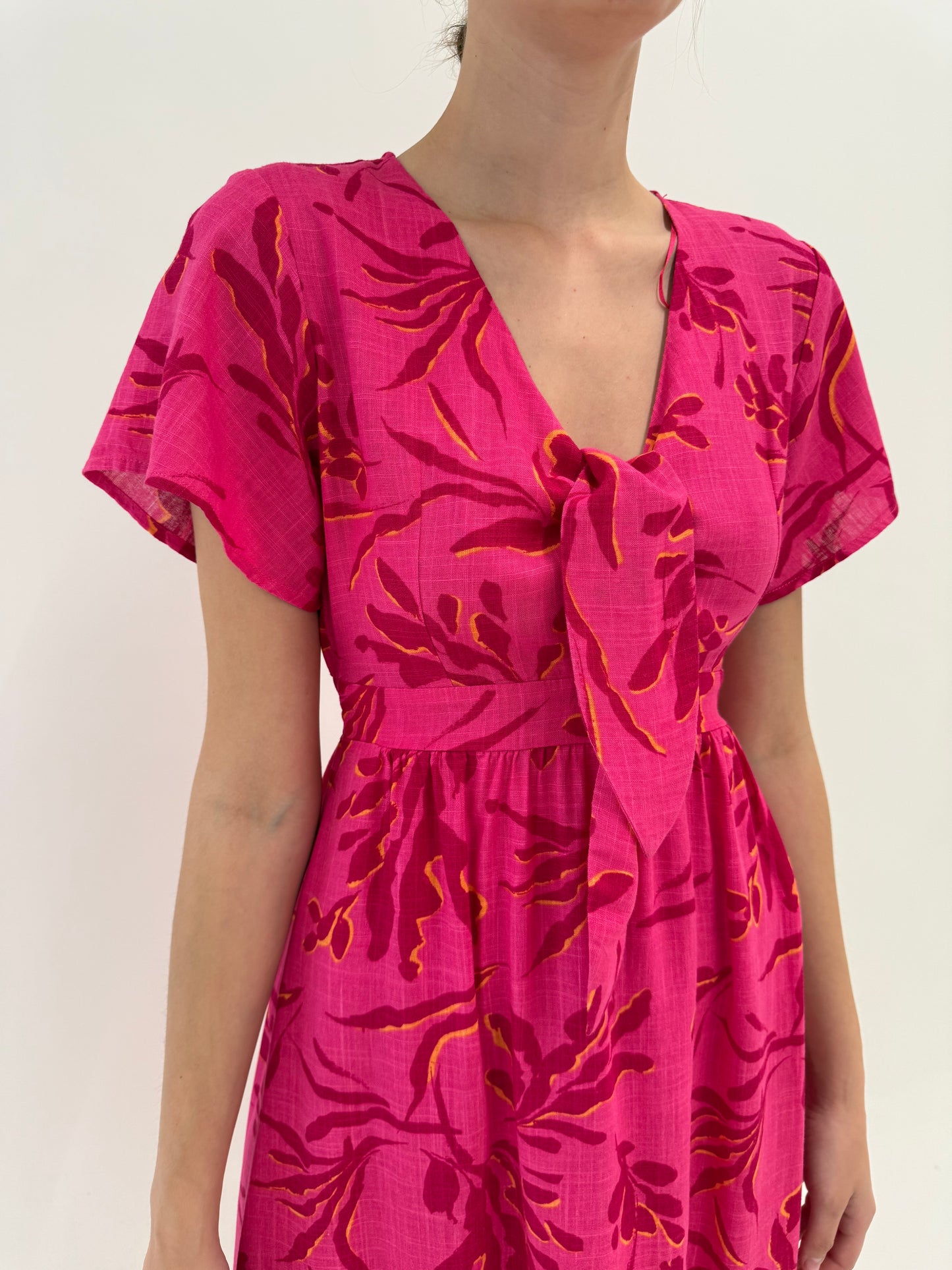 Rochie maxi fucsia din pânză de in cu taie elastică