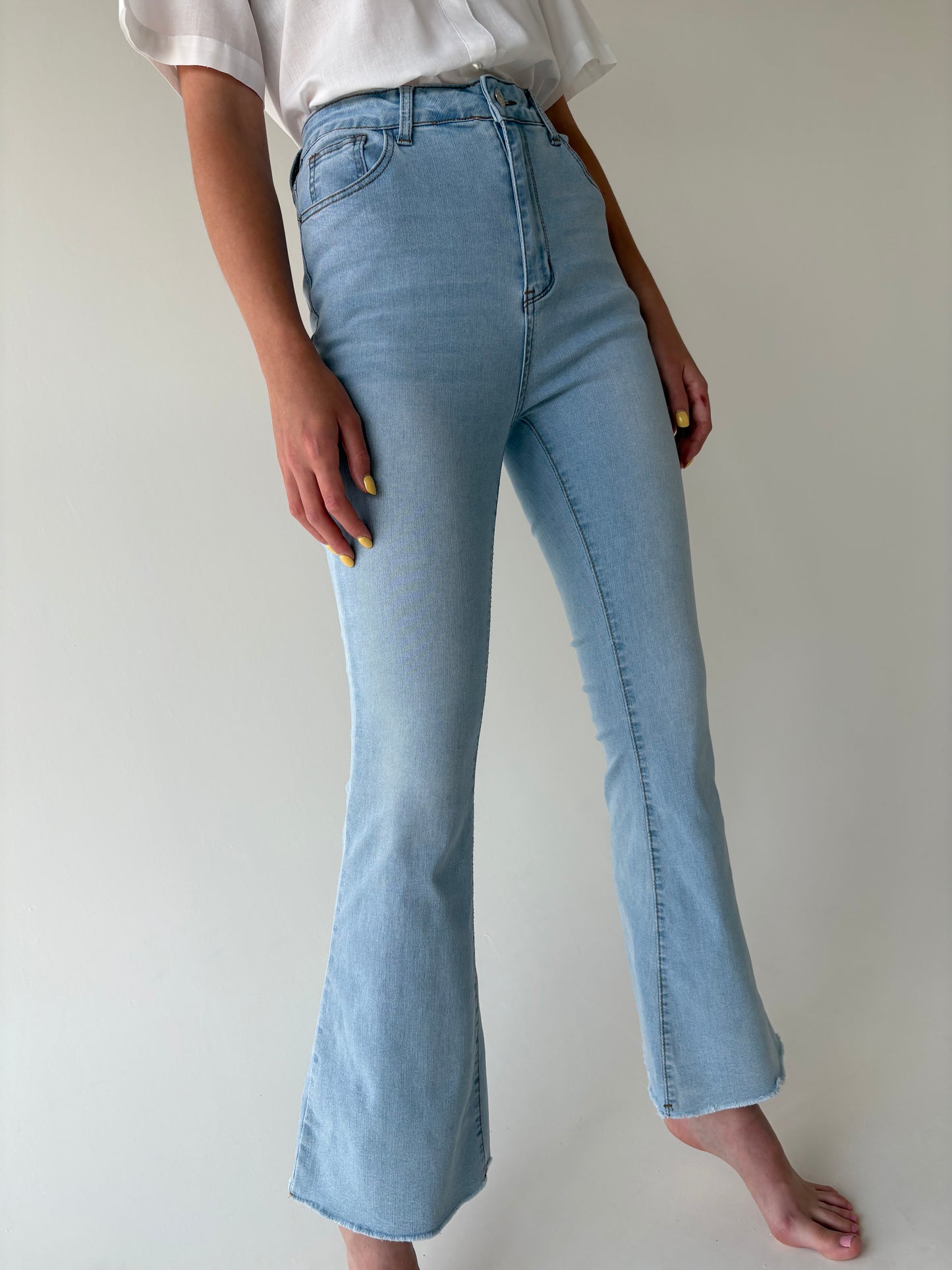 Jeans light wash tall evazati modelatori cu talie ultra înaltă
