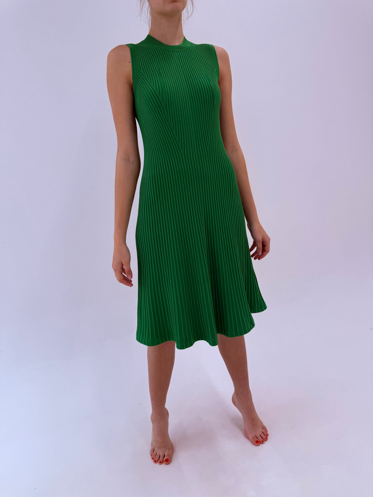 Rochie din jerse ribbed verde smarald în croi cambrat