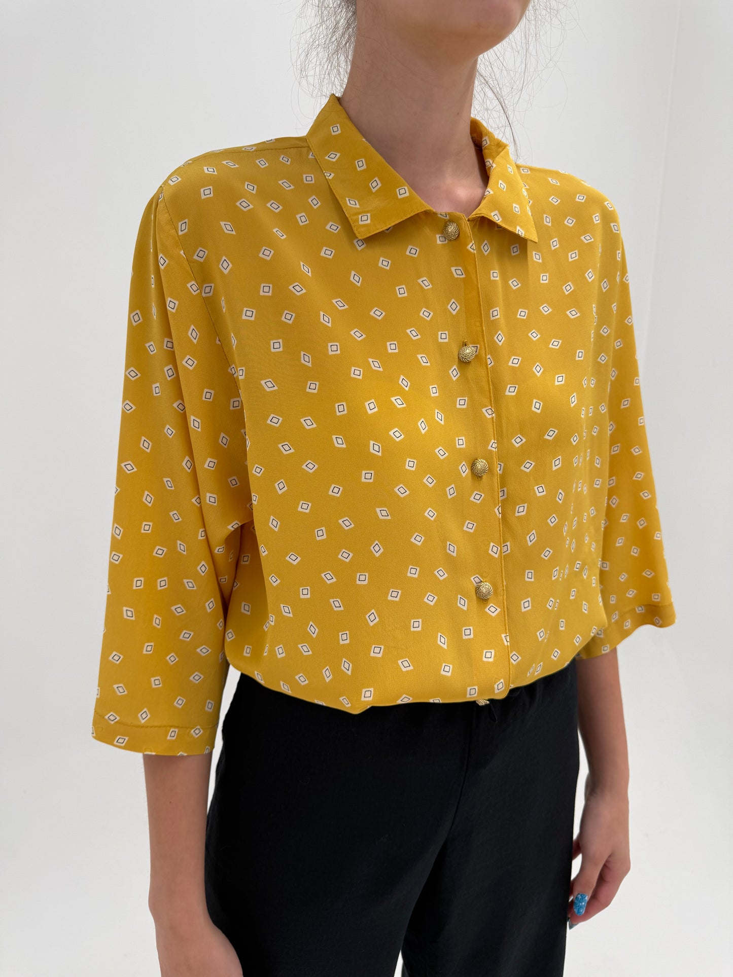 Cămașa mustard yellow în croi lung din mătase naturală