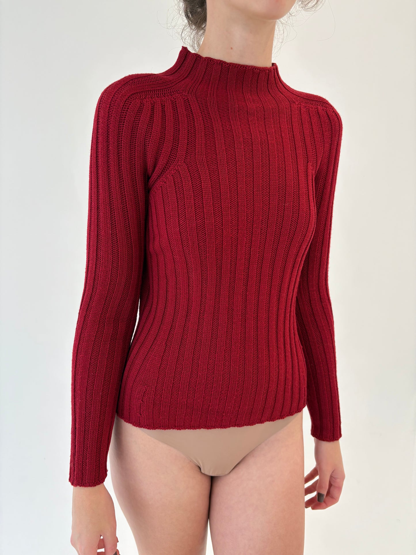 Maleta burgundy din lana merino extrafina de gramaj mare ribbed