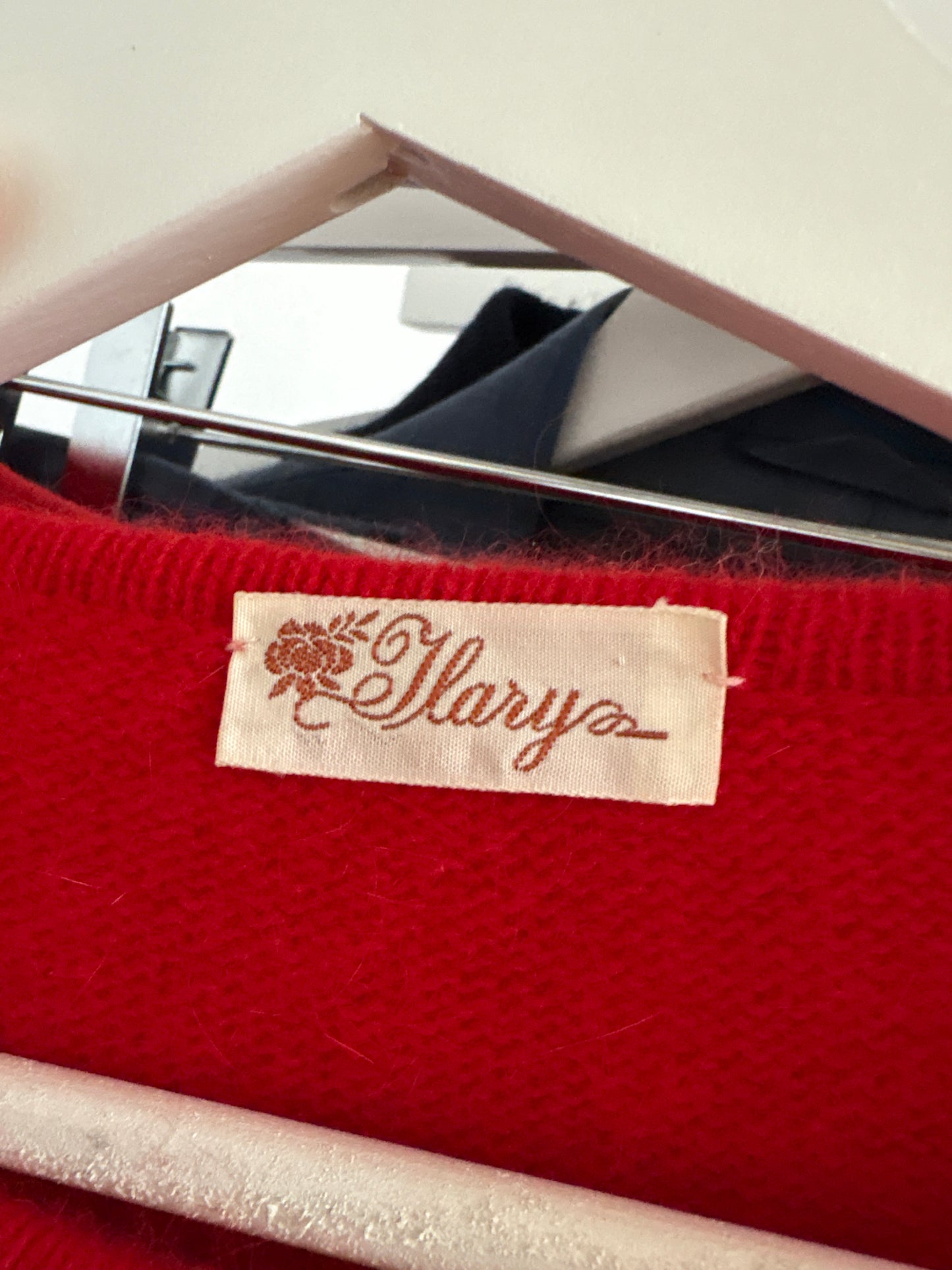 Pulover vintage high end din lana extrafina și Angora cu broderie manuală