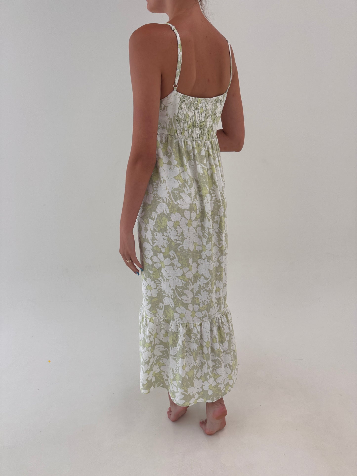 Rochie maxi din in premium cu print în culori pudrate și bust elastic la spate