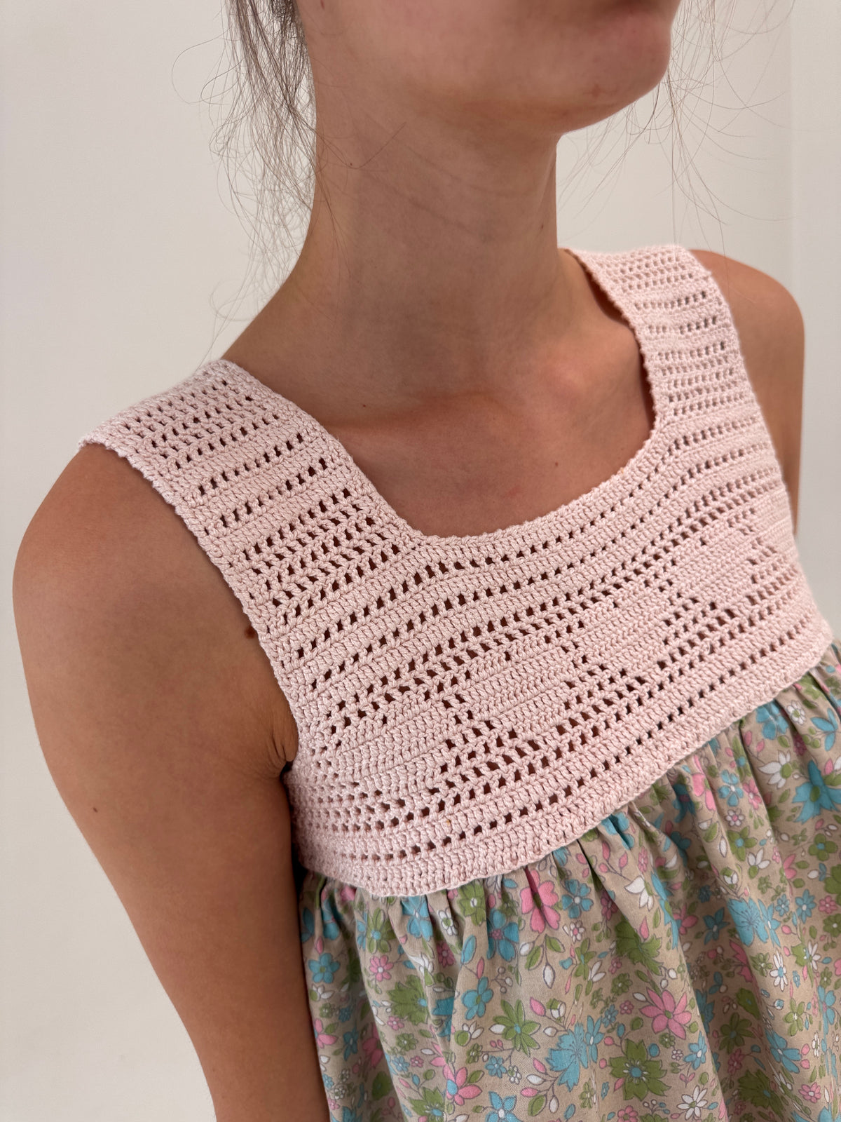 Rochie vintage cu bust din dantelă macrame lucrat manual din pânză de bumbac