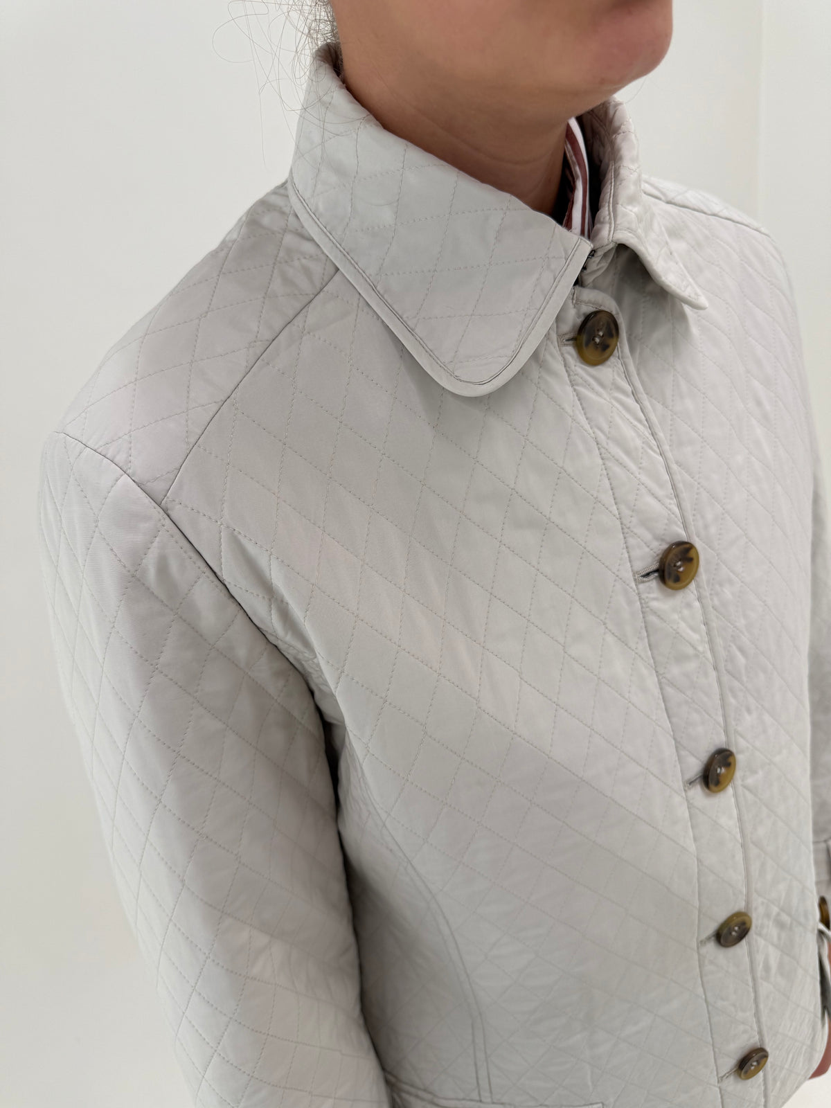 Geaca matlasata Max Mara warm gray in croi clasic atemporal