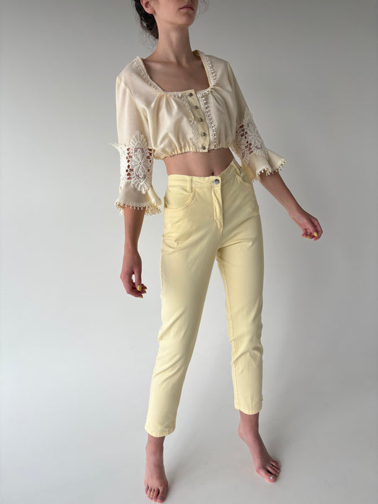 Jeans de vară modelatori butter yellow în croi clasic