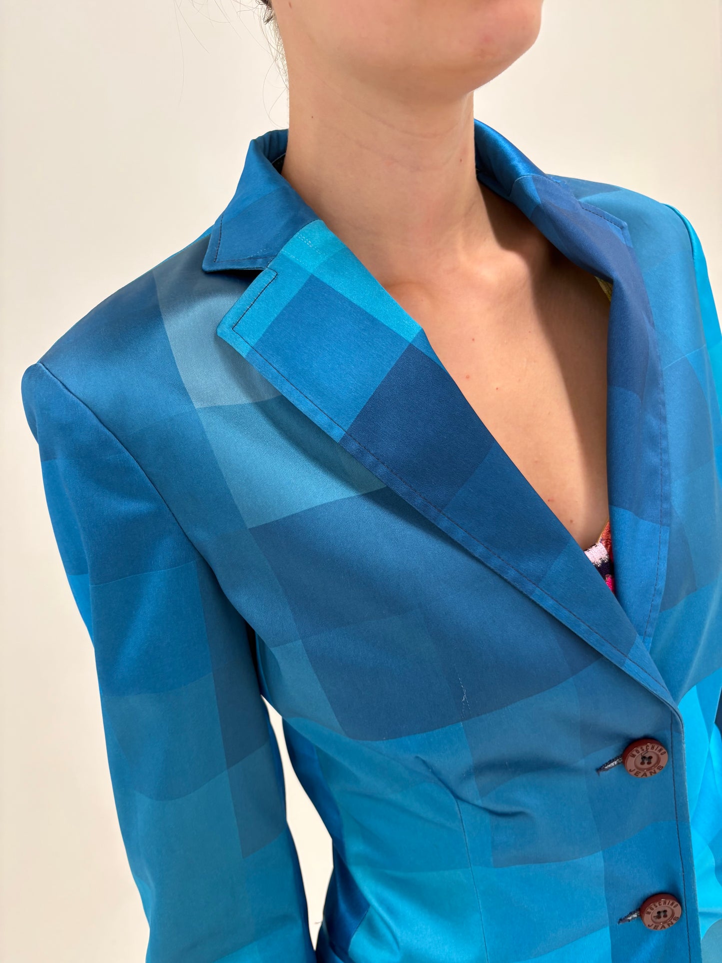 Sacou Moschino de vară în nuanțe superbe de albastru
