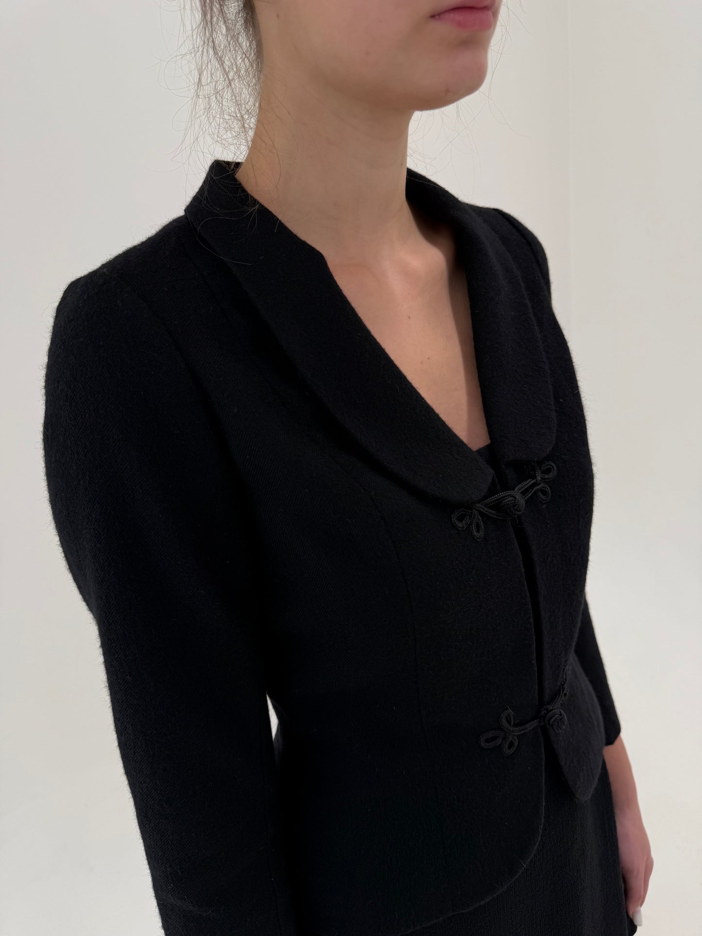 Sacou negru vintage ultra cambrat din lanita de extrafina