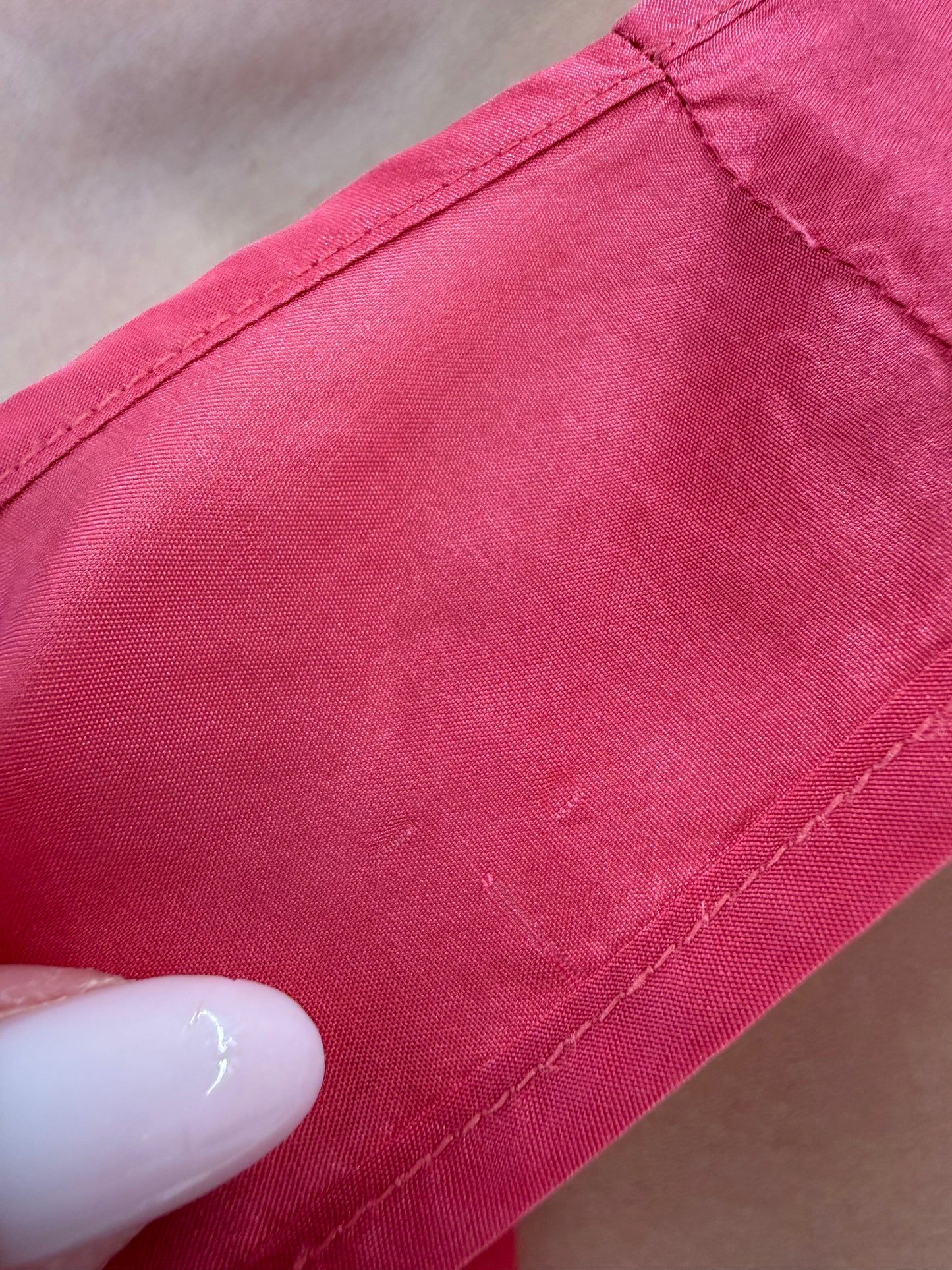 Top din mătase naturală flamingo pink in croi minimalist