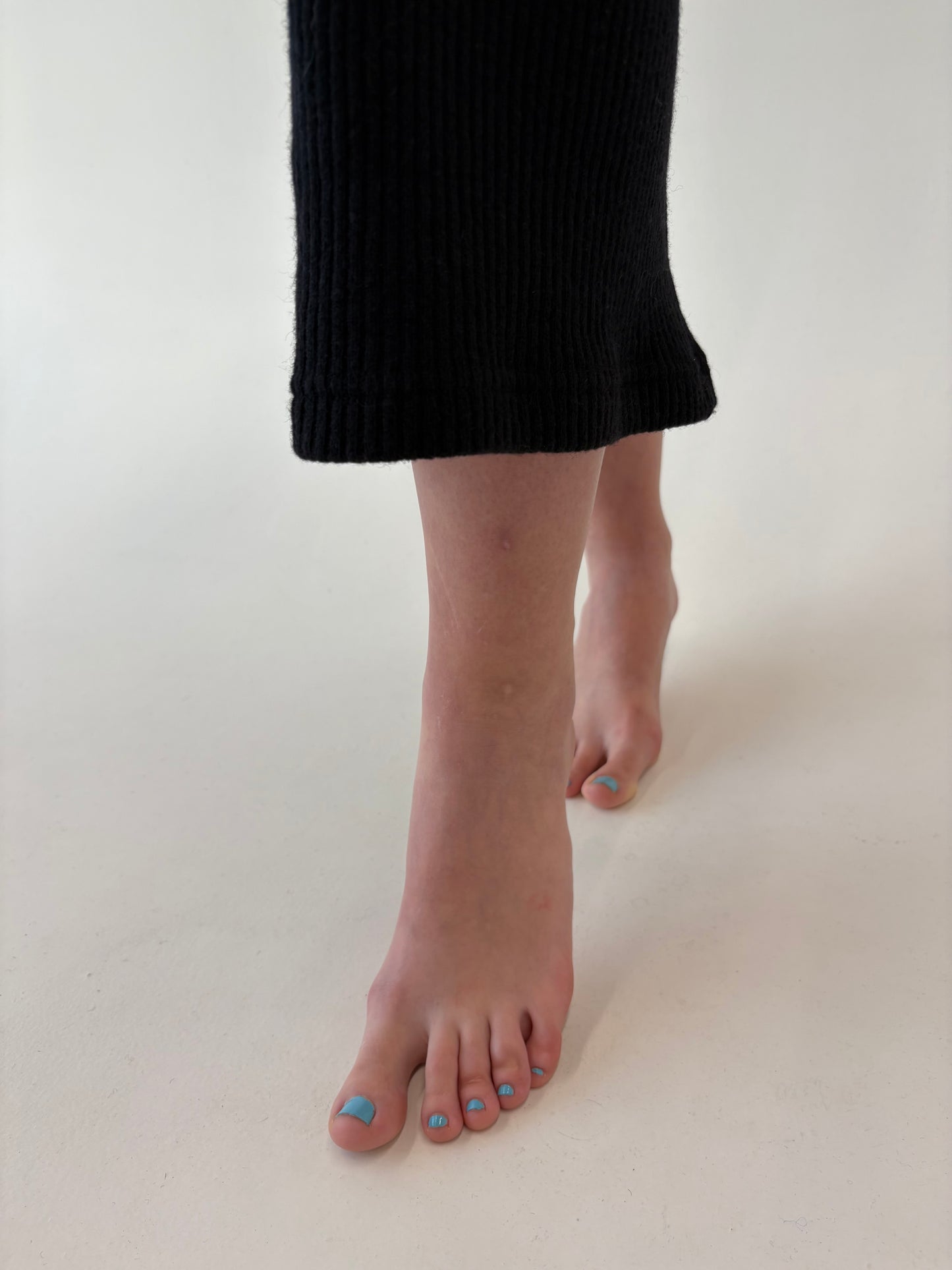 Fustă maxi neagră din tricot 80% lana extrafina cu talie ultra înaltă