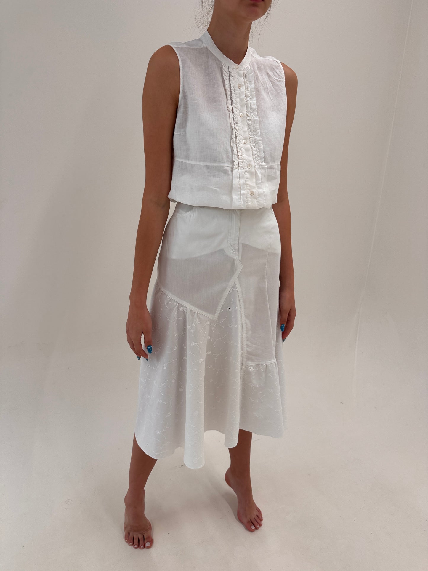 Fustă în croi elaborat de brand luxury vintage italian Krizia midi lung cu broderie anglaise