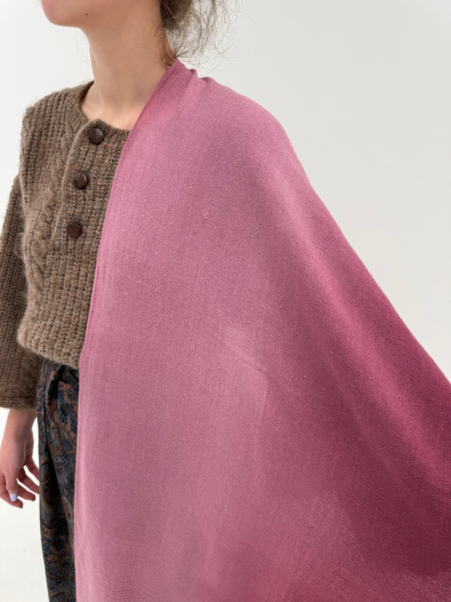 Shawl in degrade de la dusty Pink la burgundy din lana extrafina