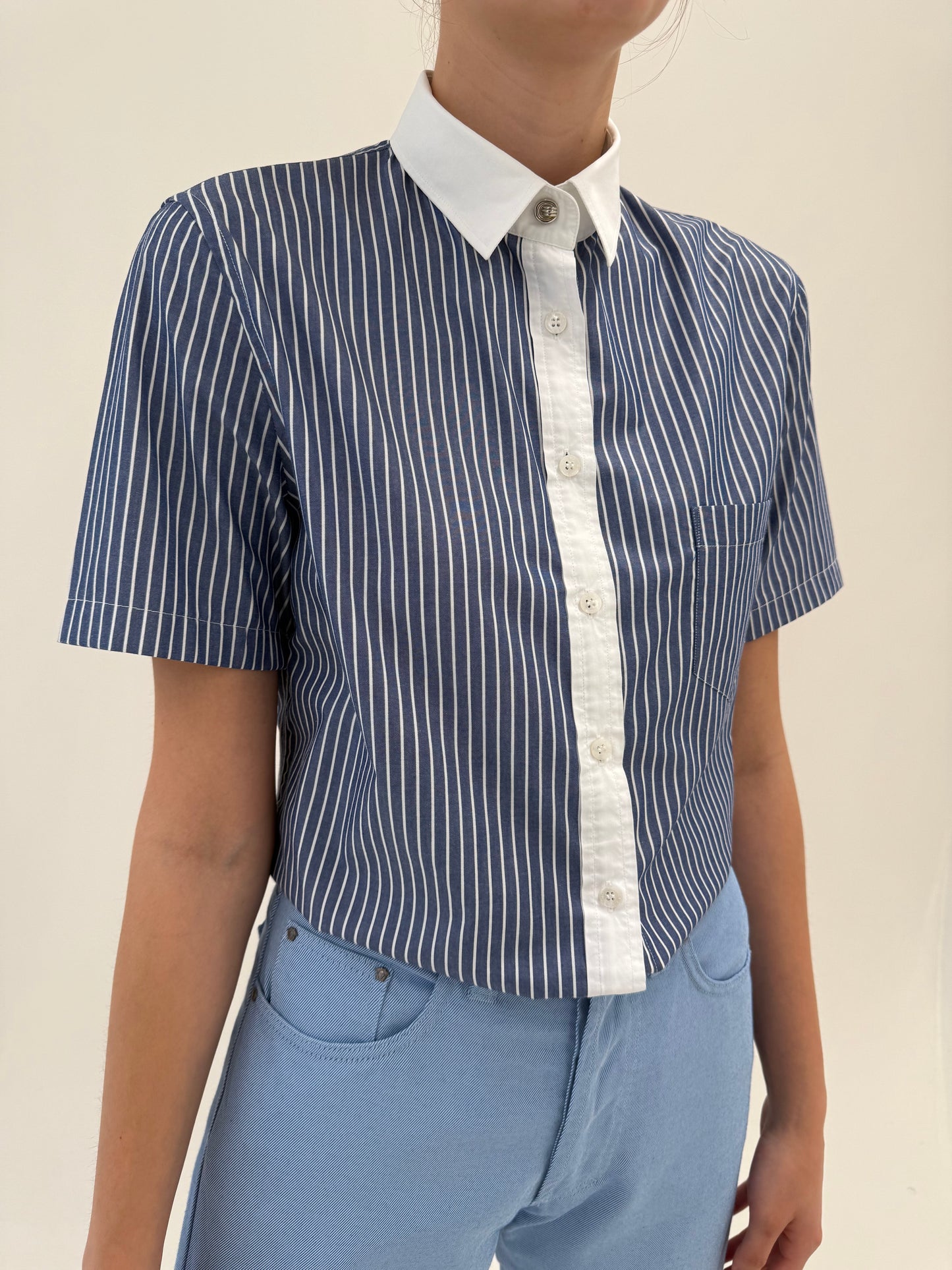 Cămașa Dolce&Gabbana cu dungi fine și influențe casual din poplin