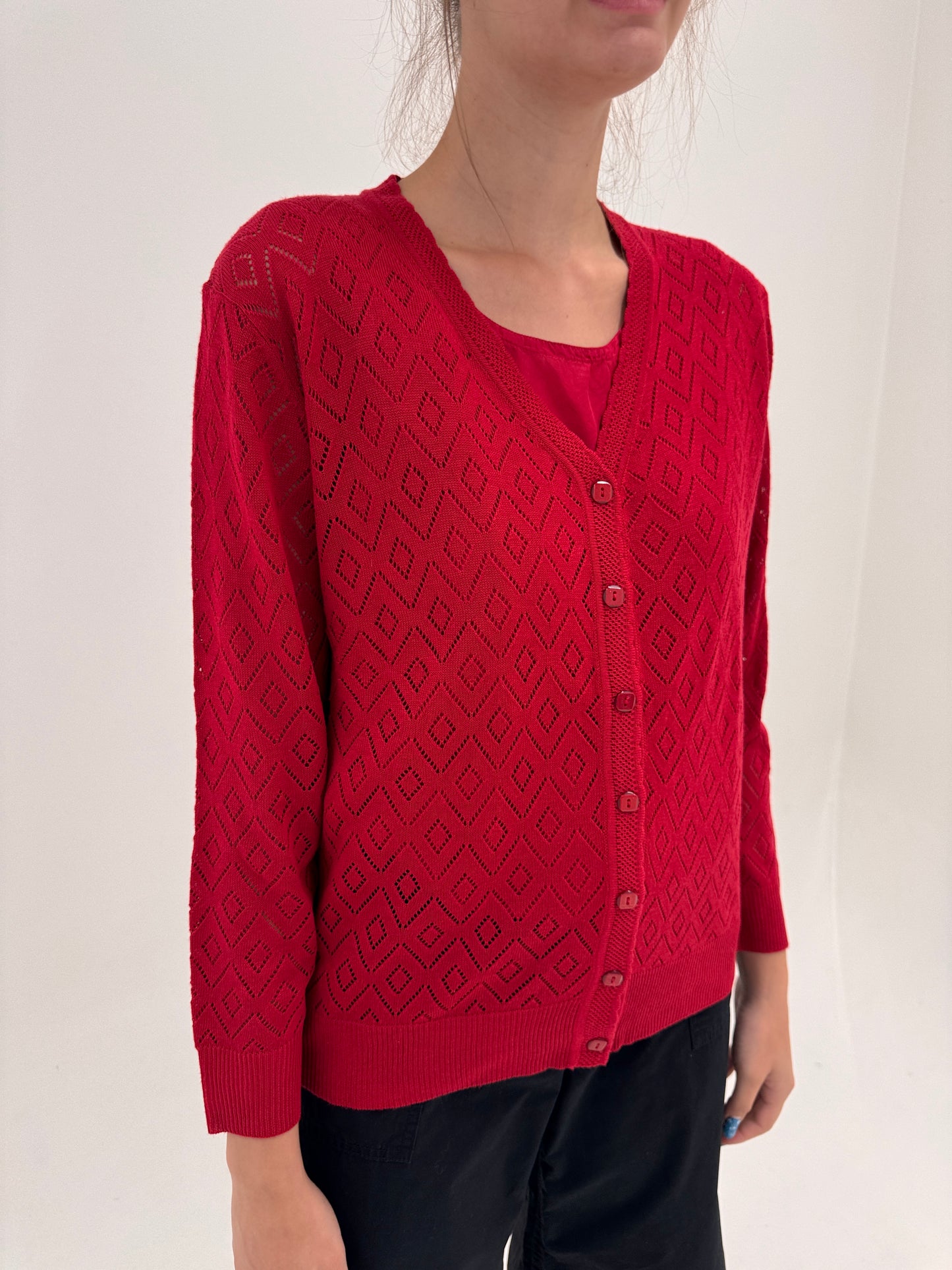 Cardigan dantelat tip macrame ruby red din bumbac și vascoza