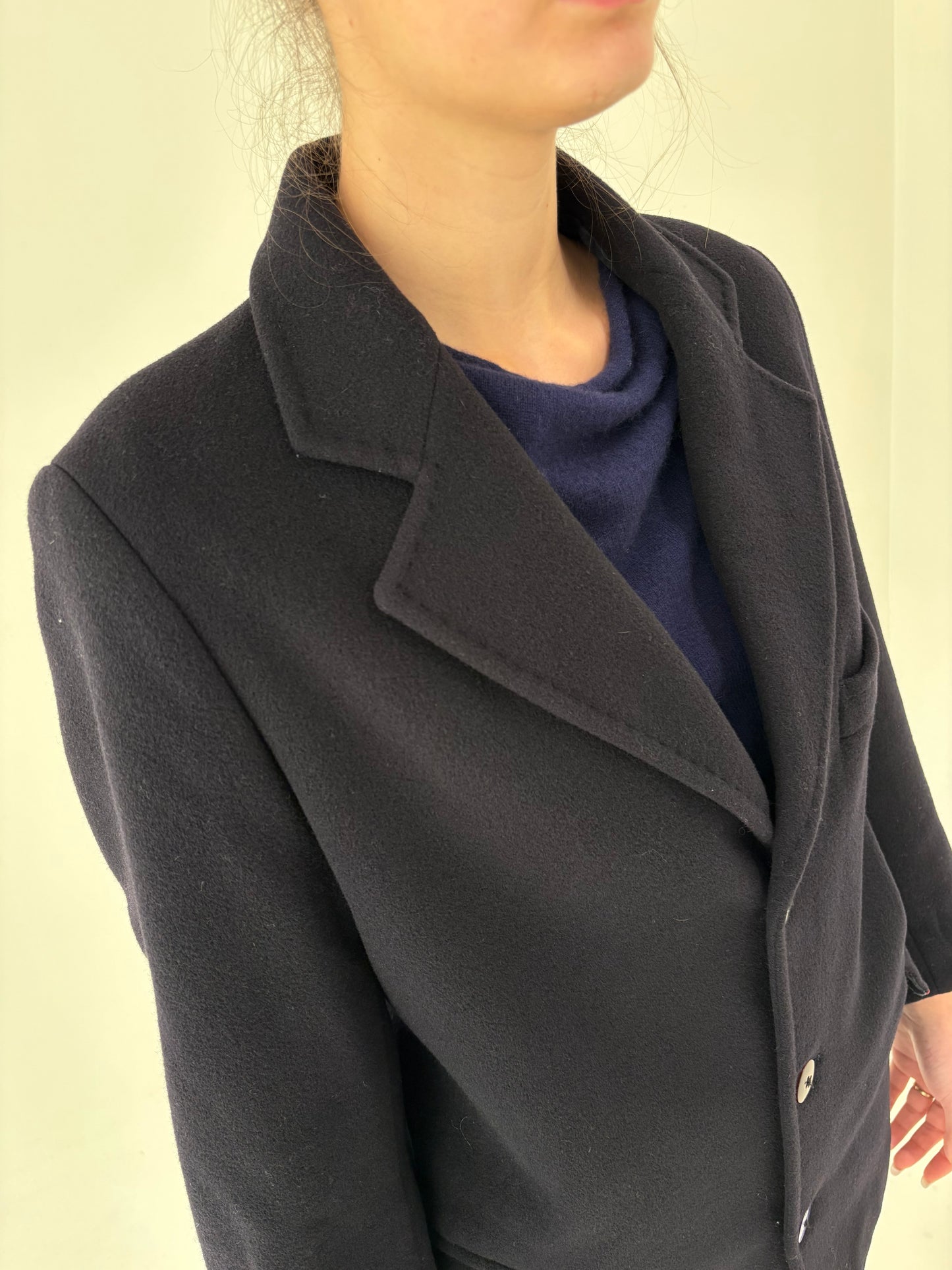 Sacou cu influențe casual chic din lana extrafina și cașmir cu inserții burgundy