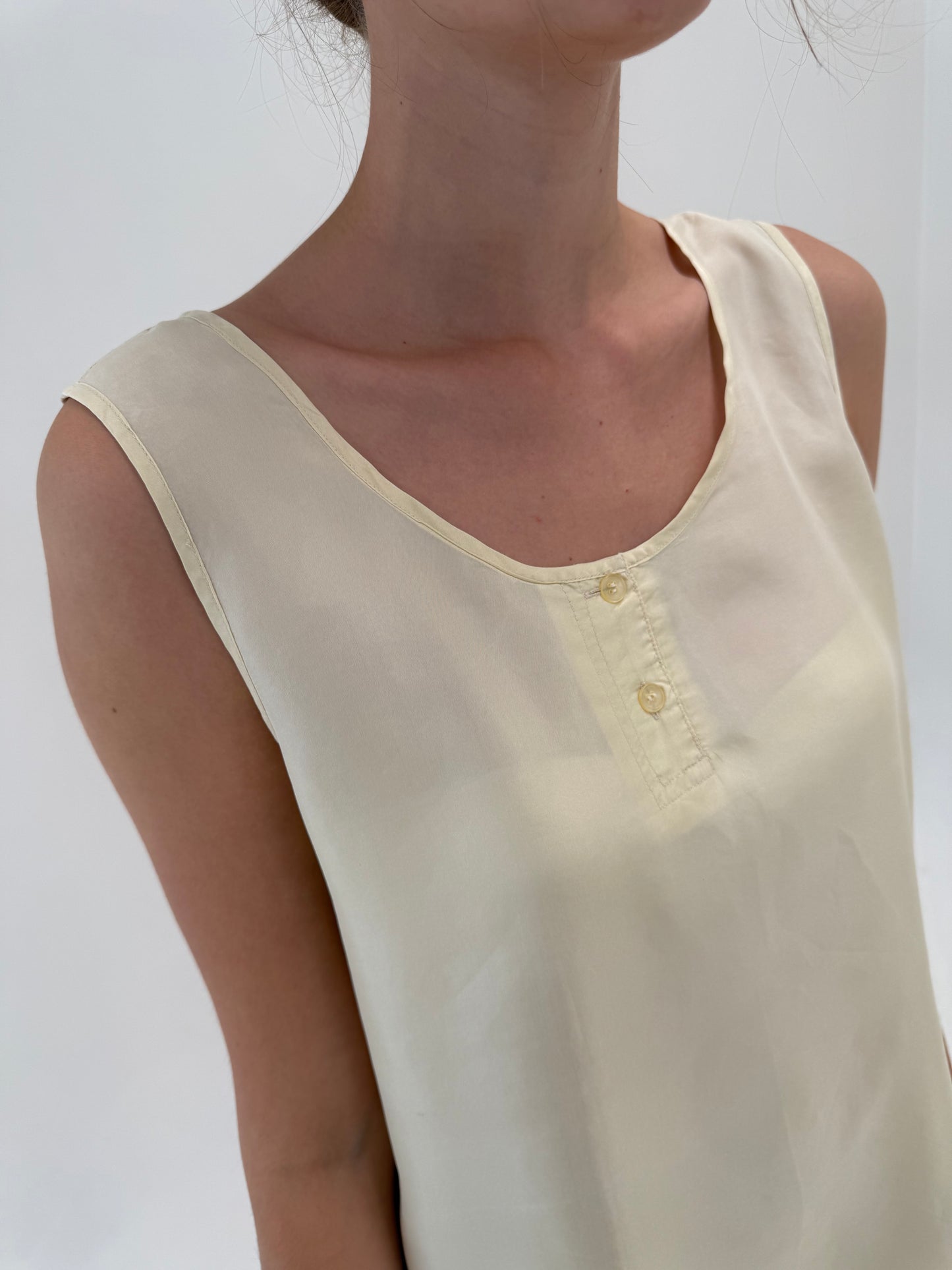 Top minimalist din mătase naturală butter yellow