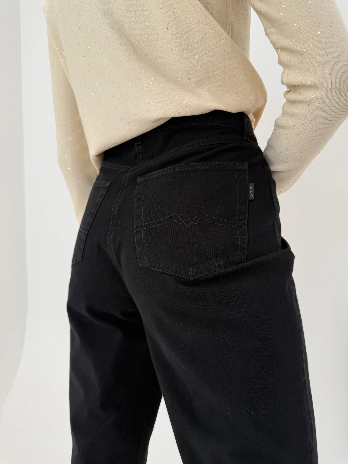 Jeans negru fără efect prespalat din bumbac plin ultra modelator confort