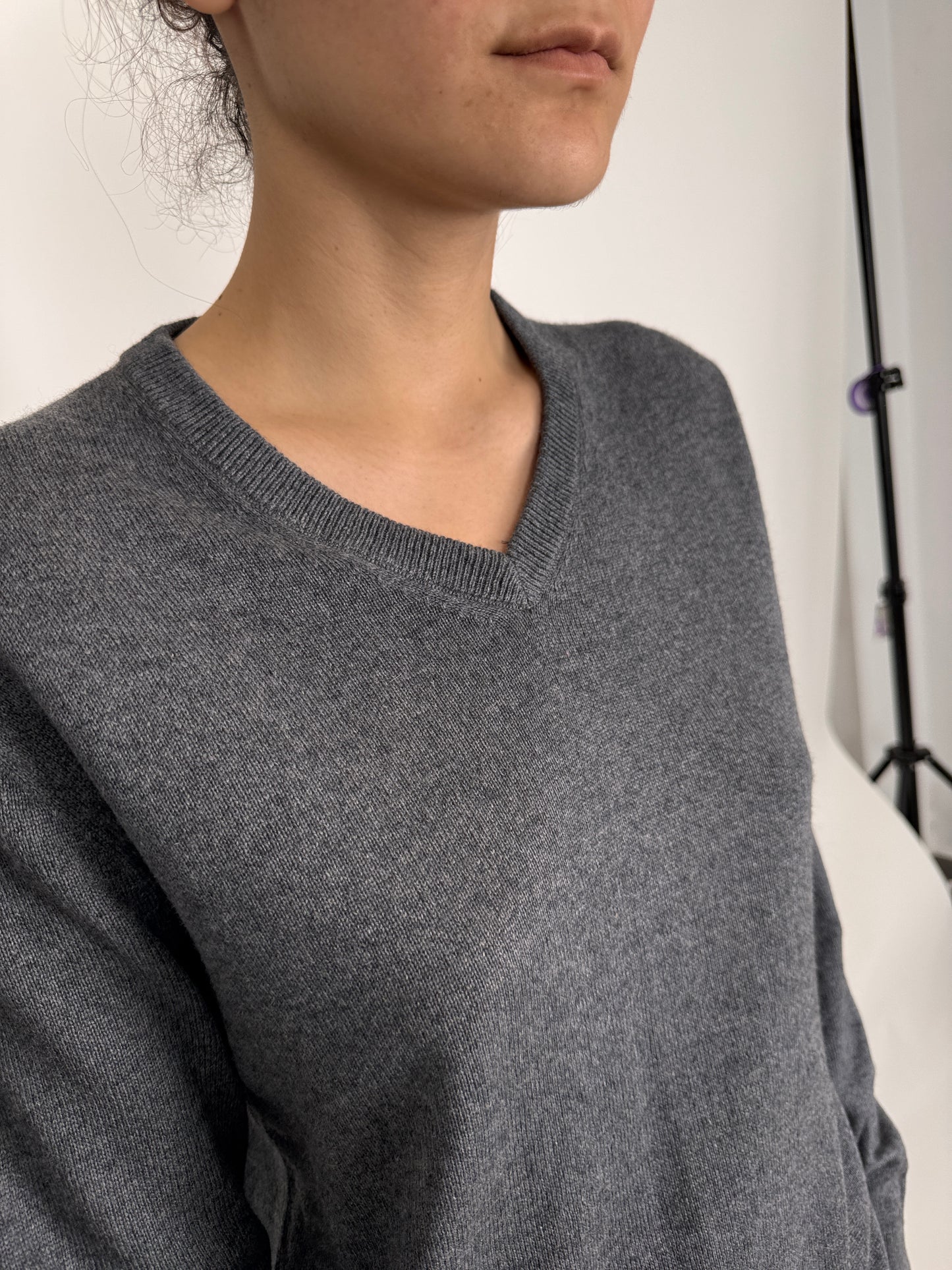 Pulover subțire din mătase naturală și cașmir charcoal gray
