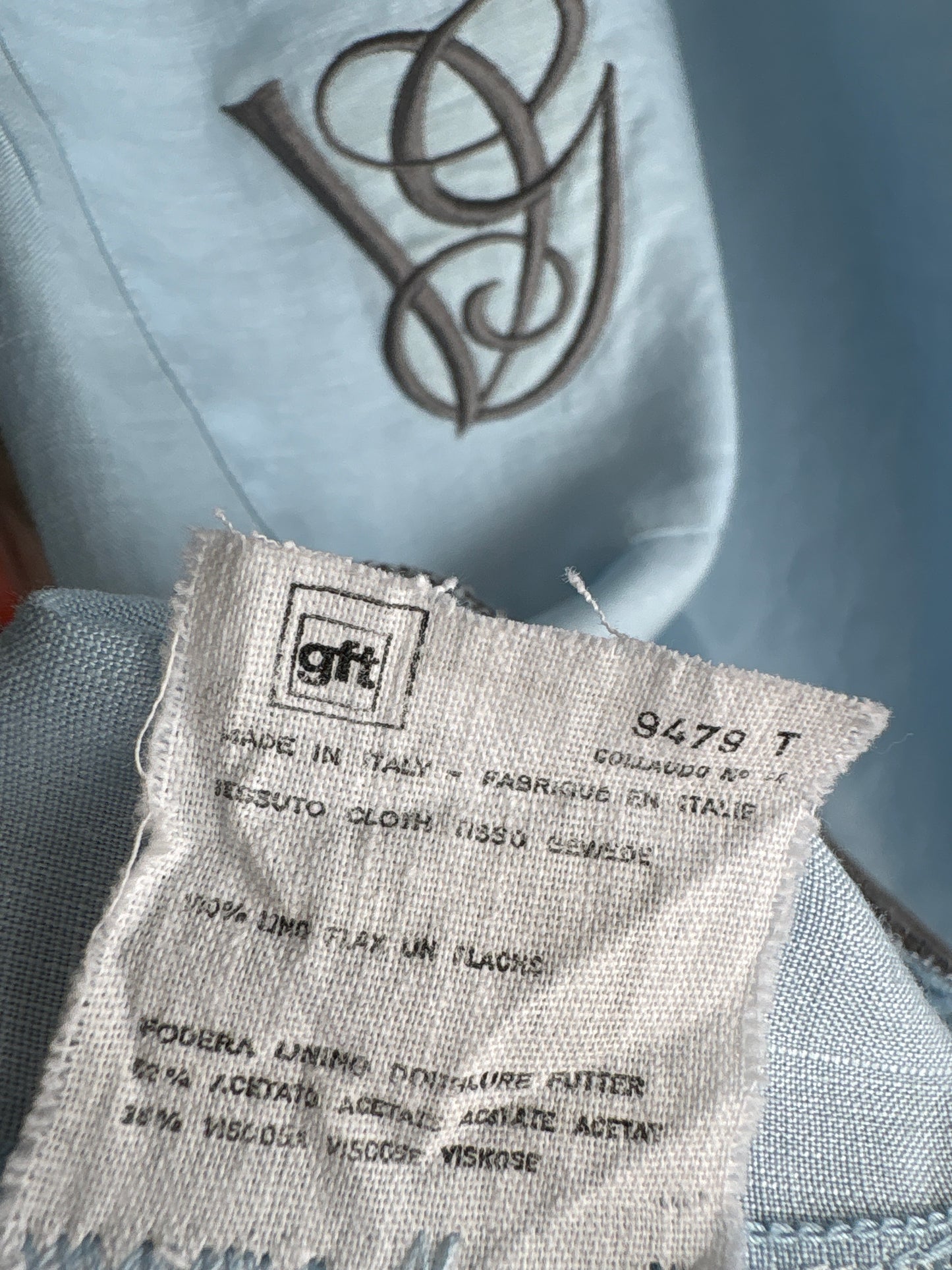 Top Valentino baby blue din in cu broderie în croi retro modern