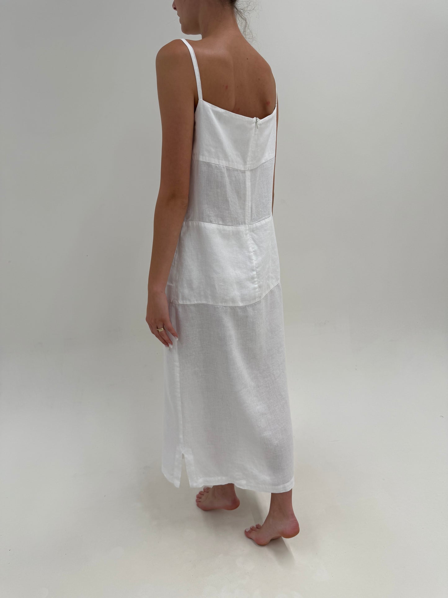 Rochie Max Mara din in pur în croi minimalist cu buzunare