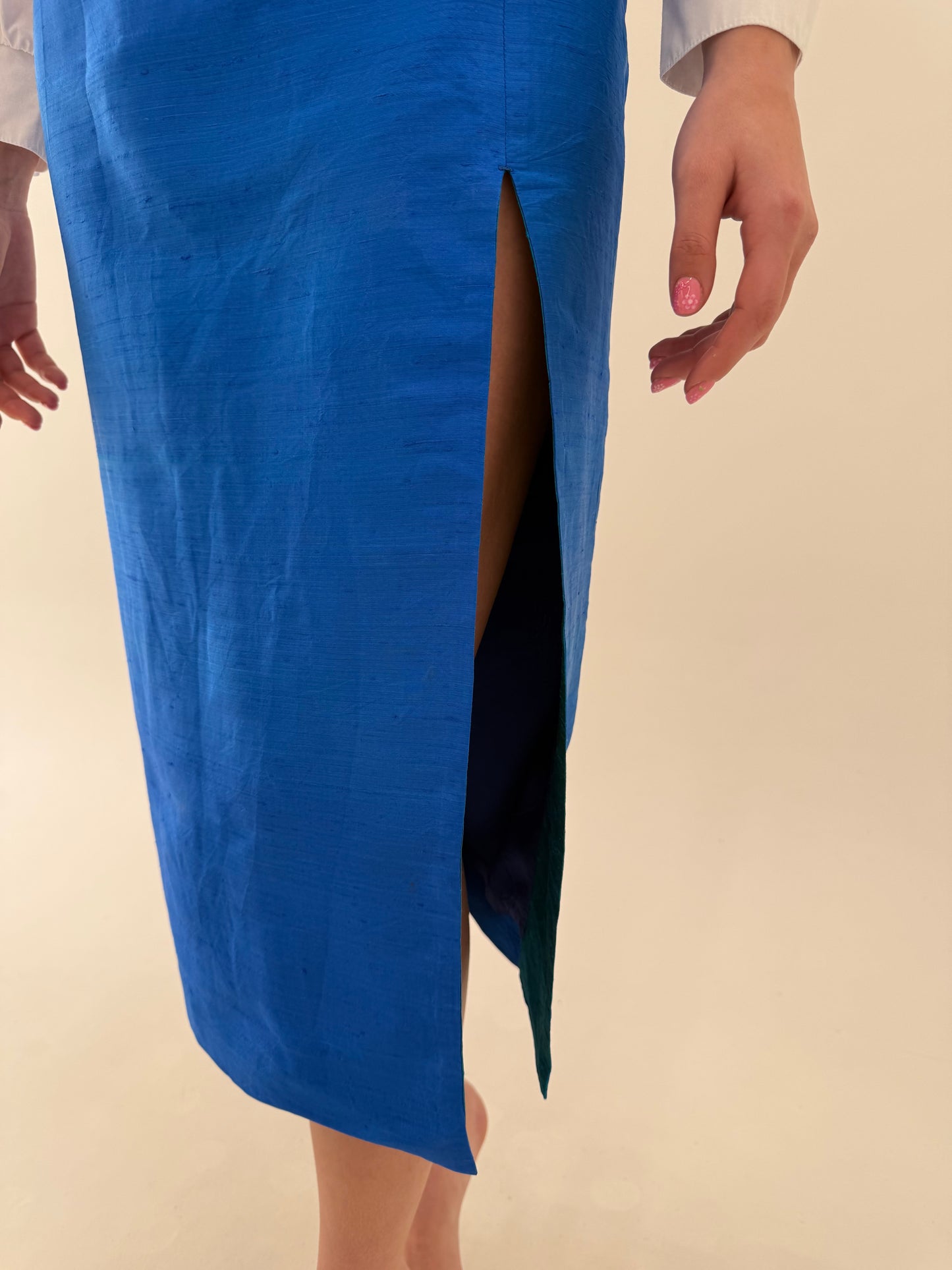 Deux piece din mătase naturală dupioni albastru regal de la zi la seară